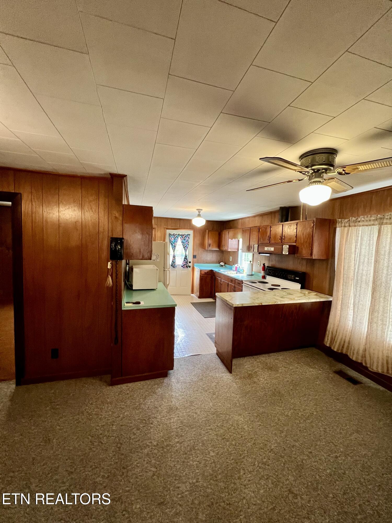 2750 Buffalo Road Oneida TN 37841