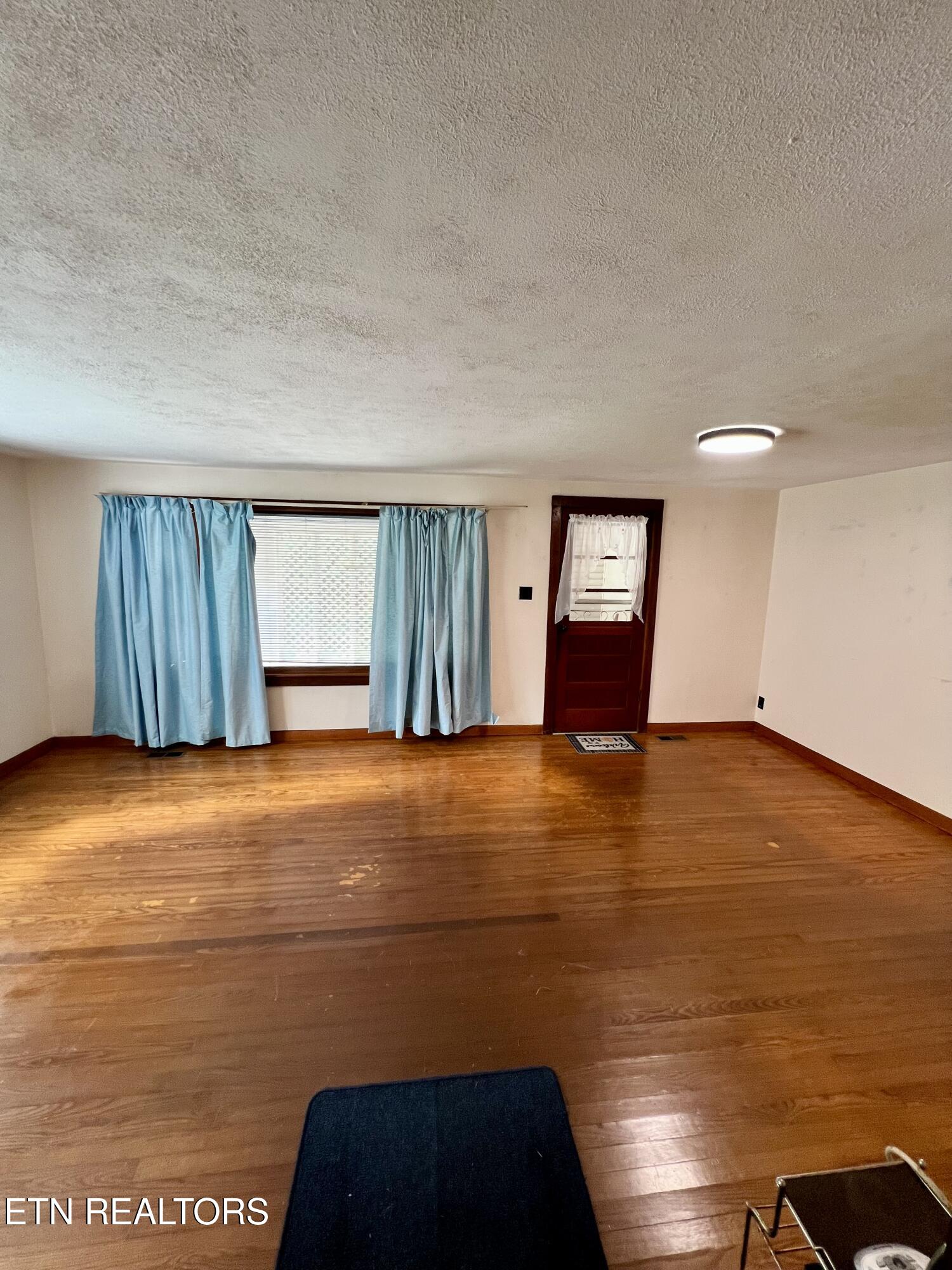 2750 Buffalo Road Oneida TN 37841