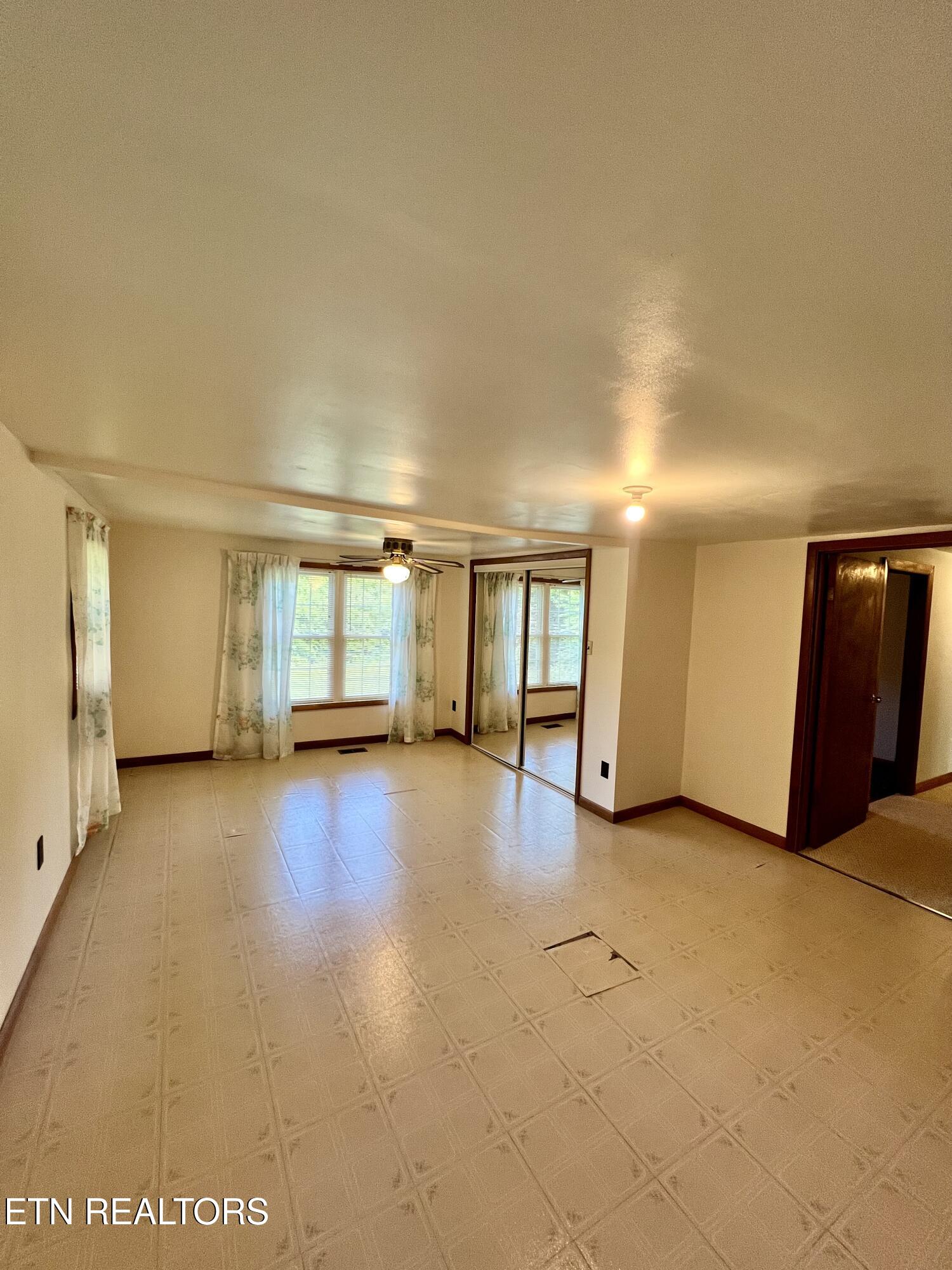 2750 Buffalo Road Oneida TN 37841