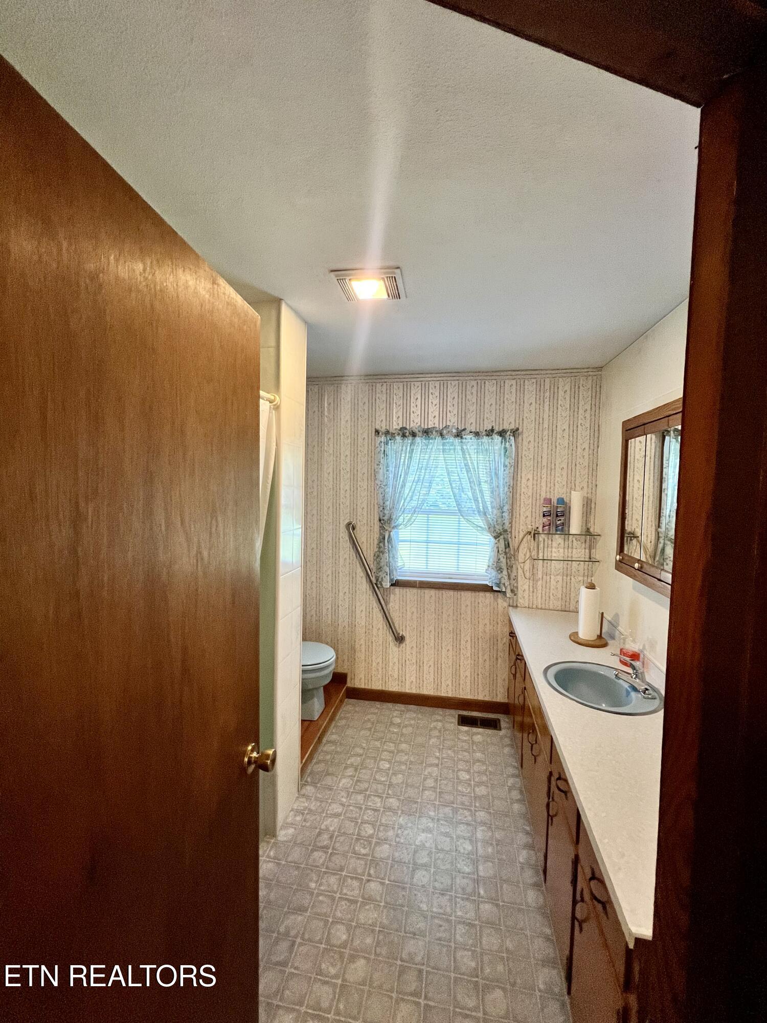 2750 Buffalo Road Oneida TN 37841
