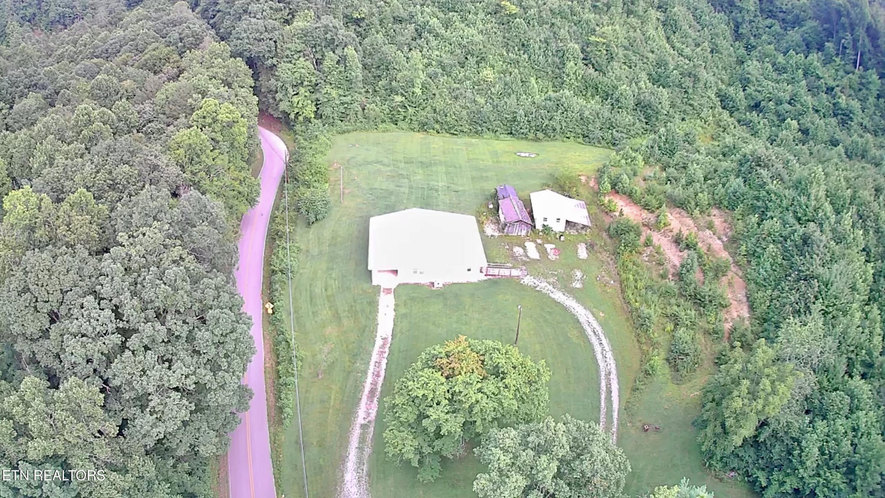 2750 Buffalo Road Oneida TN 37841
