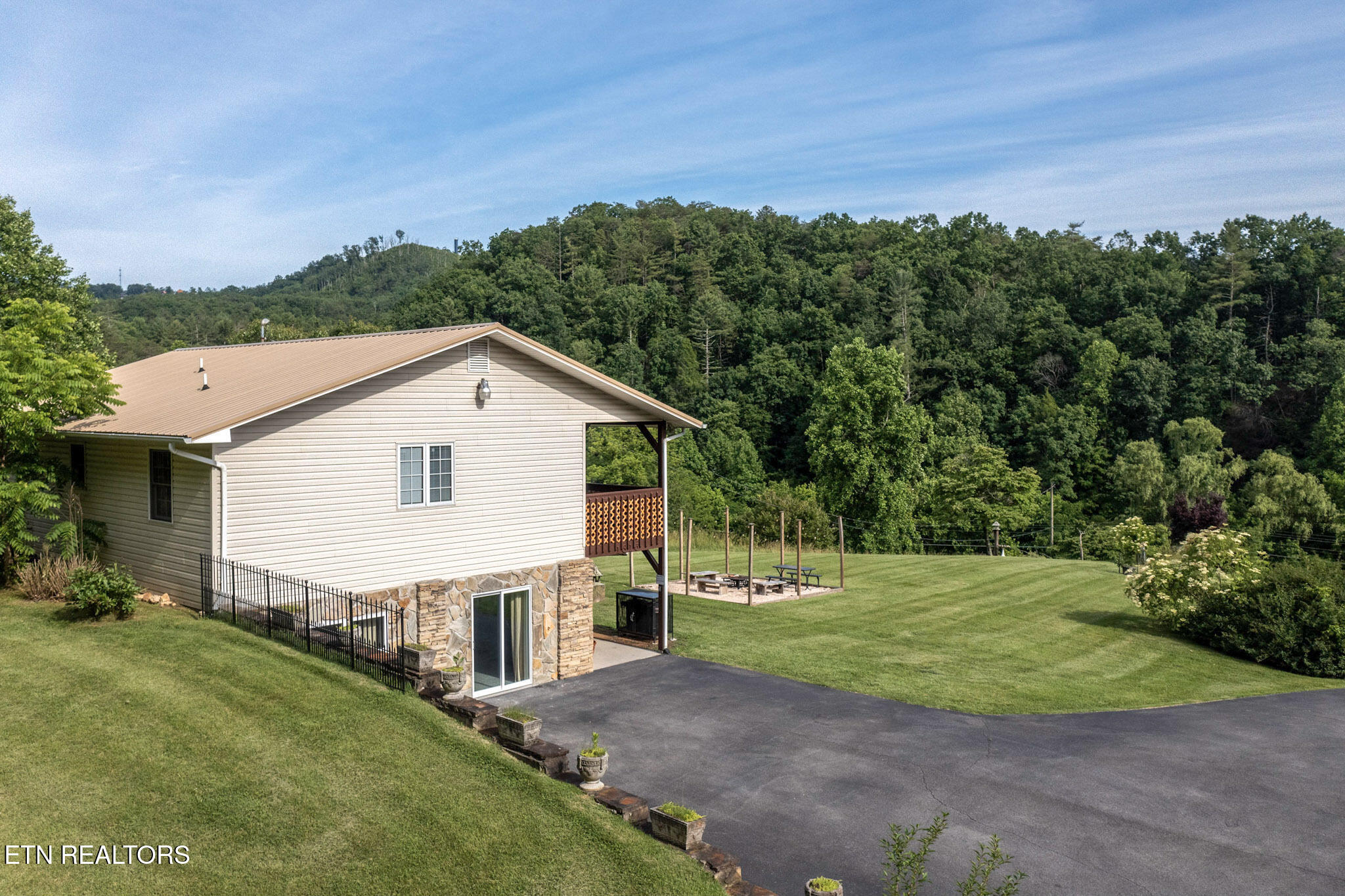 1315 Mccarter Hollow Road Sevierville TN 37862