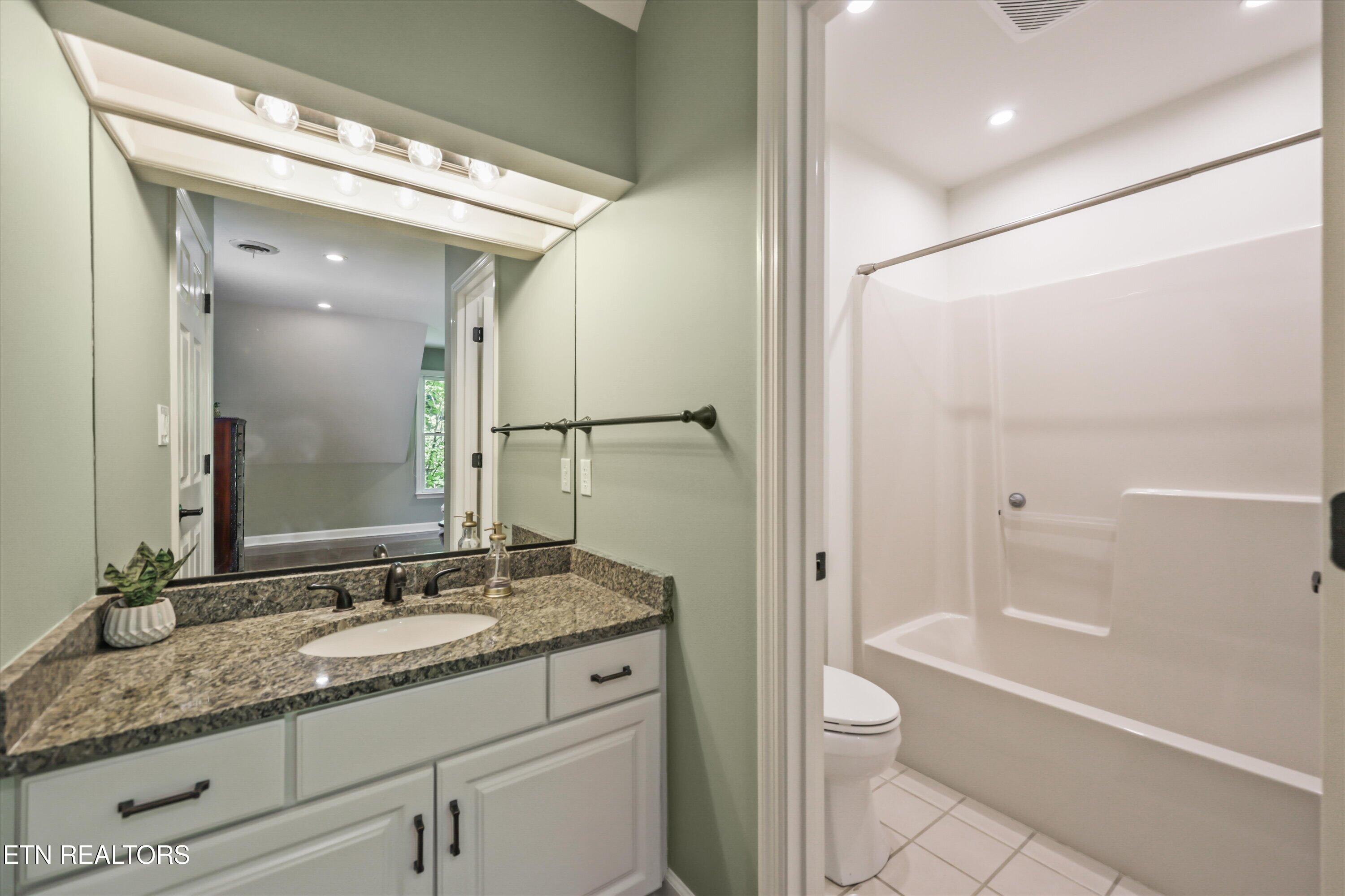 231 Sandringham Court Knoxville TN 37934