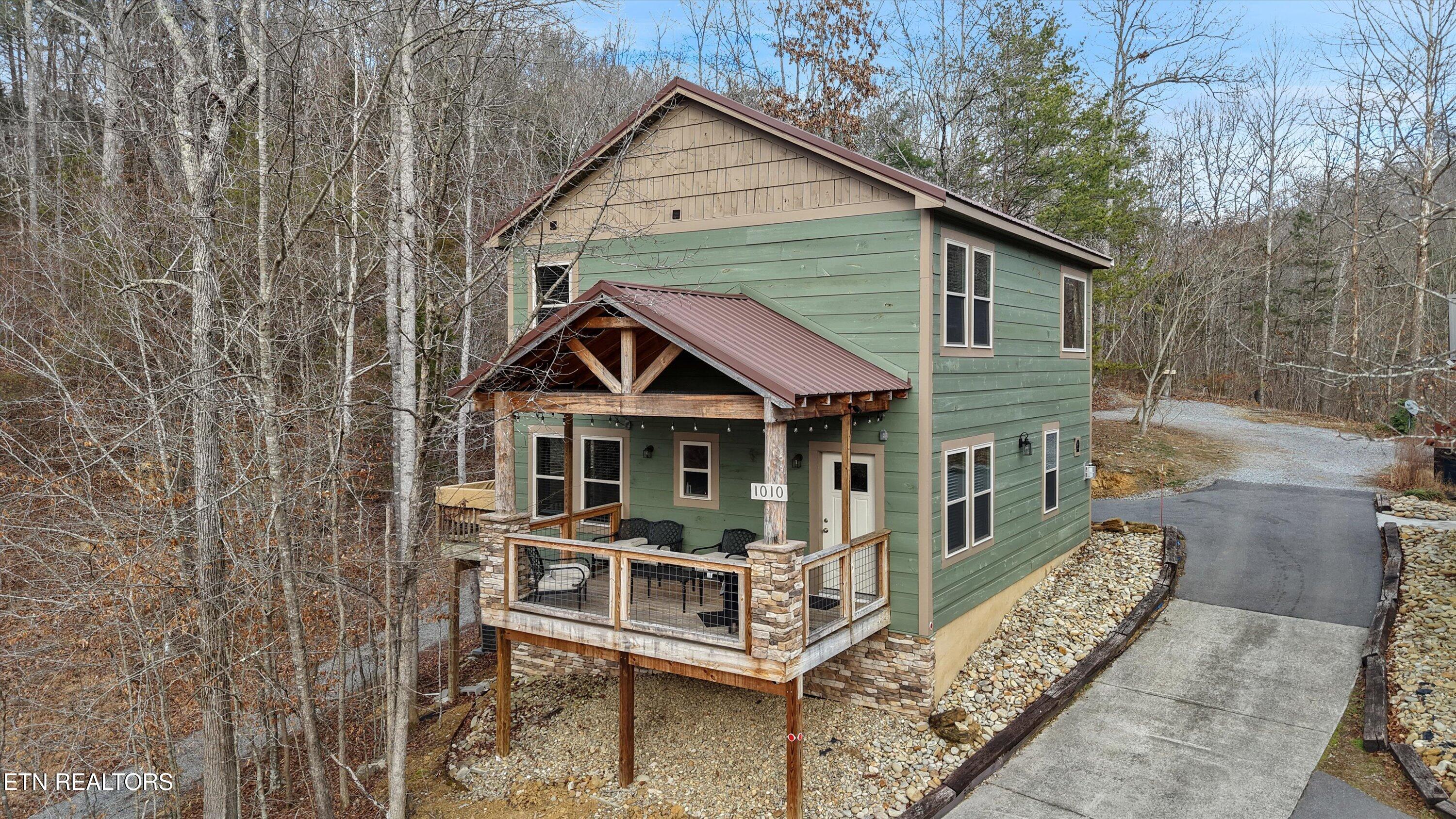 1010 Ravens Ford Way Sevierville TN 37876