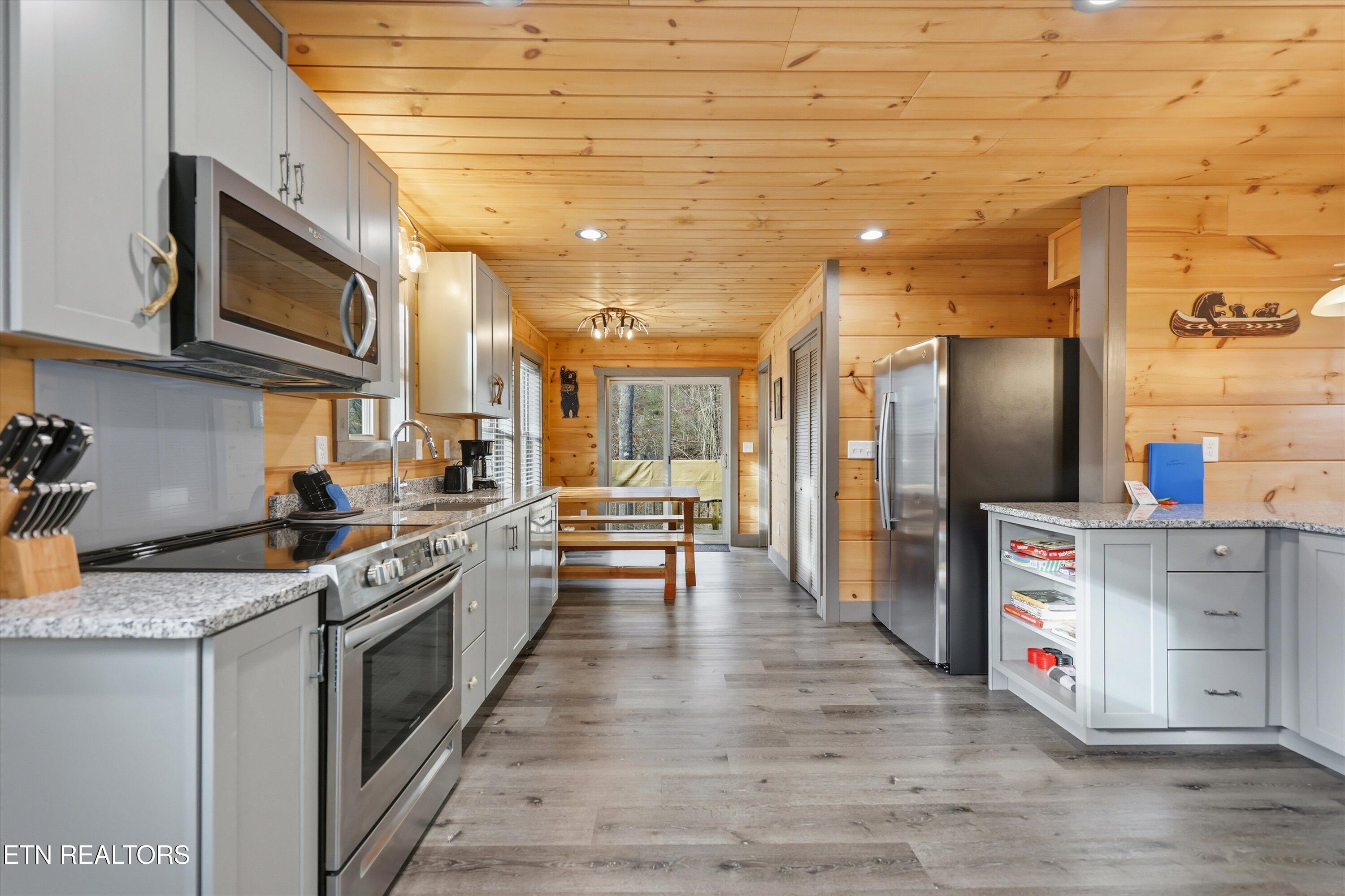 1010 Ravens Ford Way Sevierville TN 37876