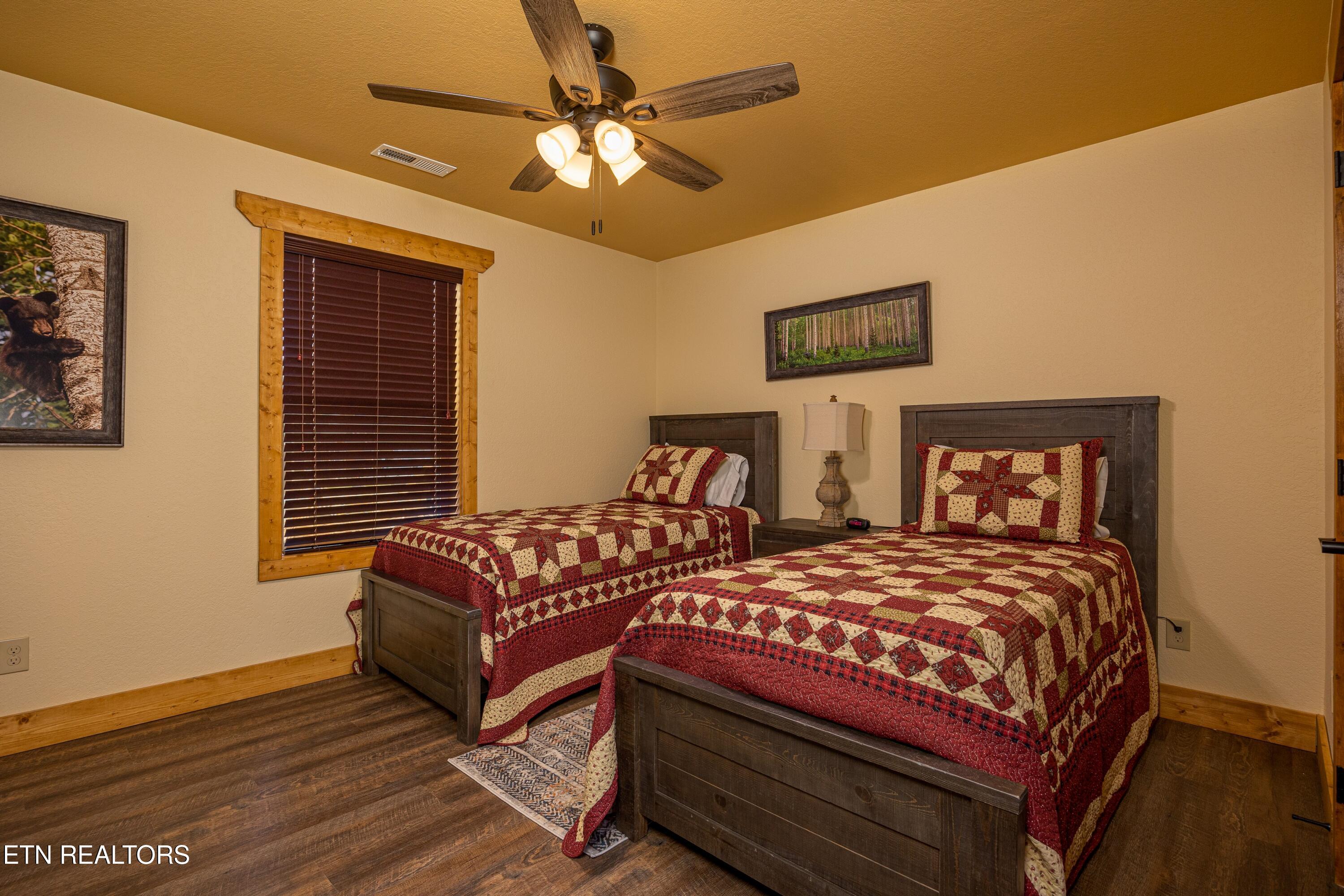 1019 Potters Way Gatlinburg TN 37738