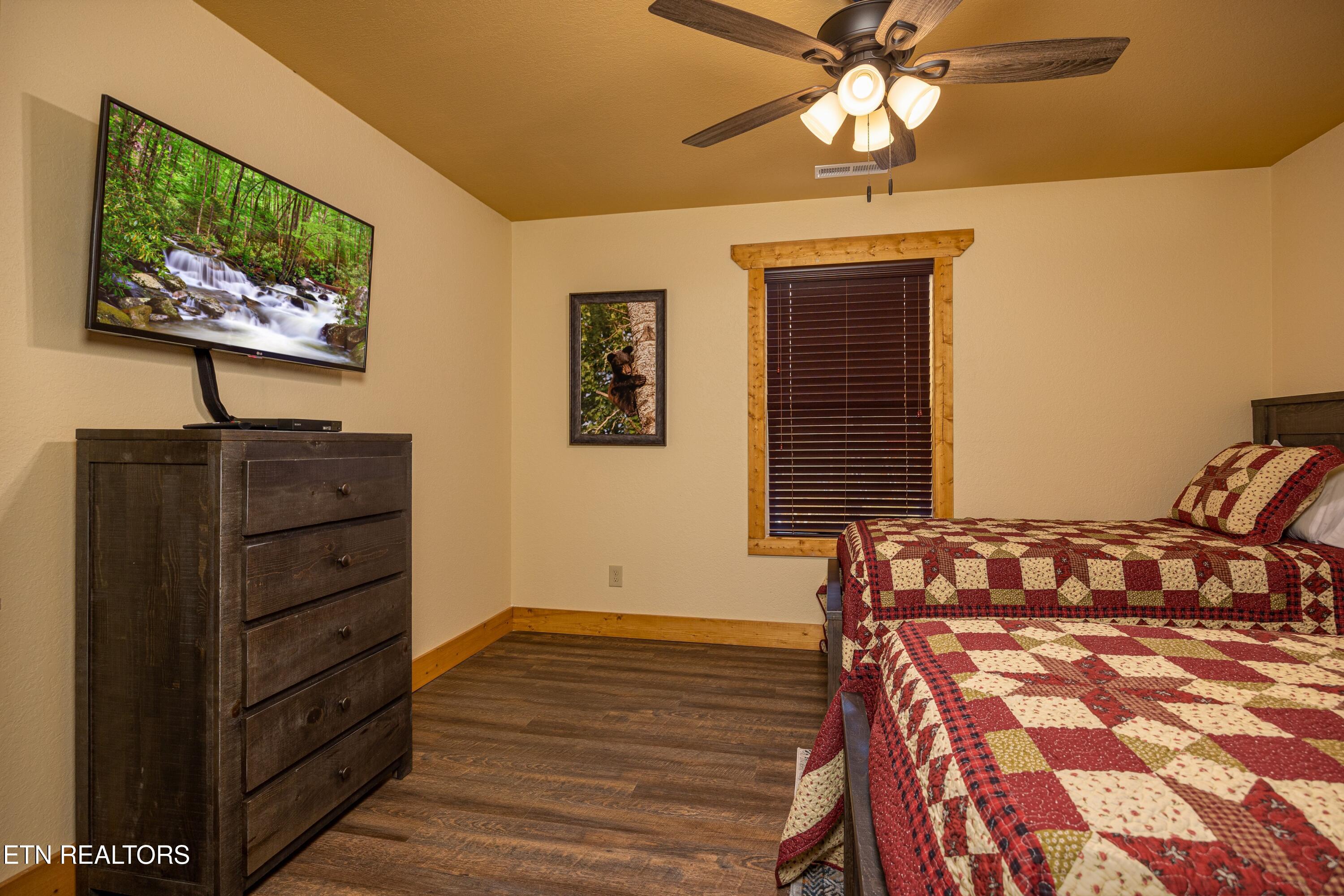 1019 Potters Way Gatlinburg TN 37738