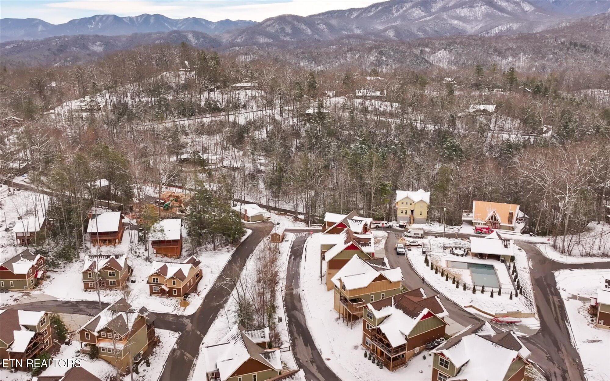 1019 Potters Way Gatlinburg TN 37738