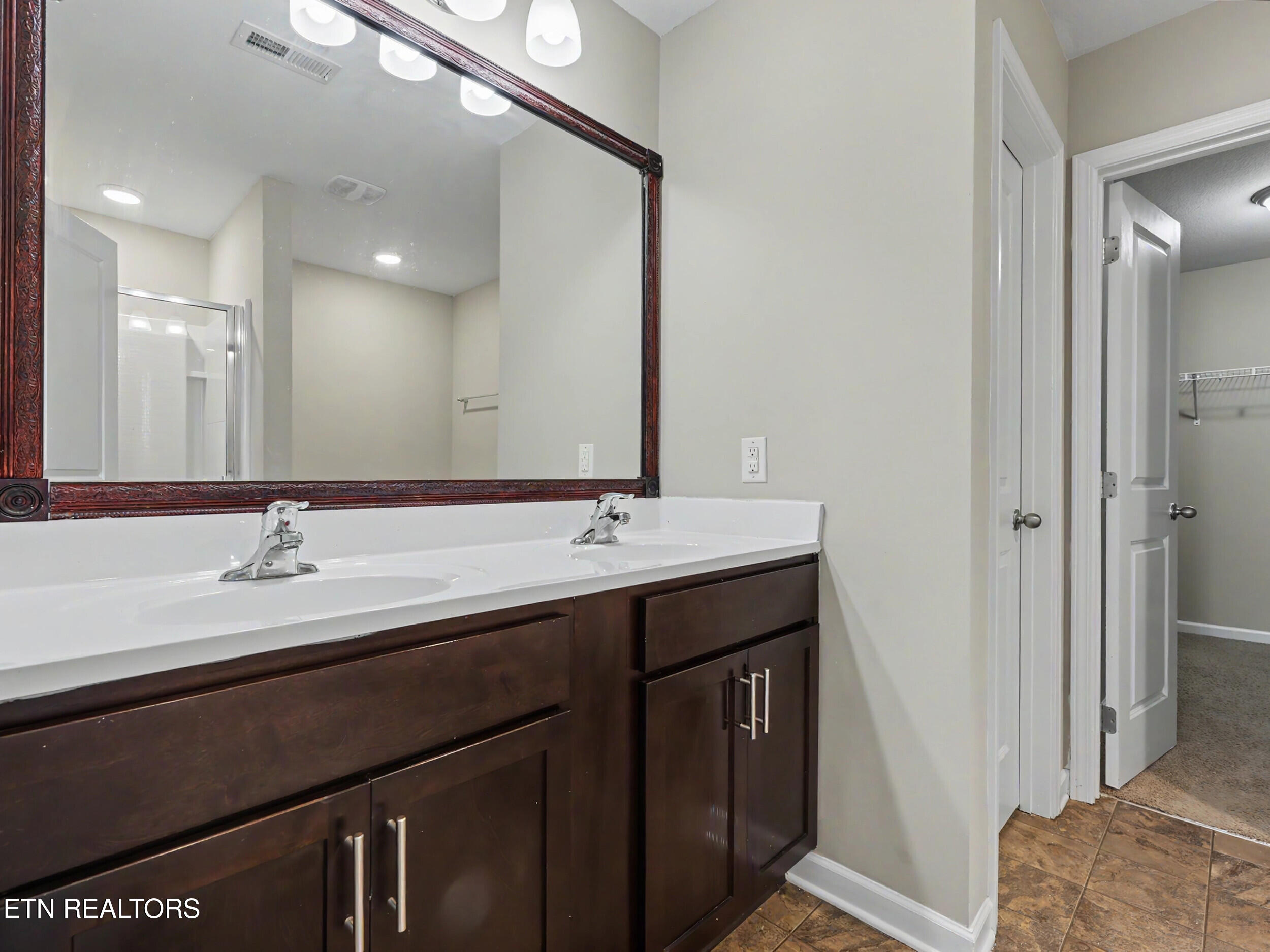 2738 Vista Meadows Lane Sevierville TN 37876