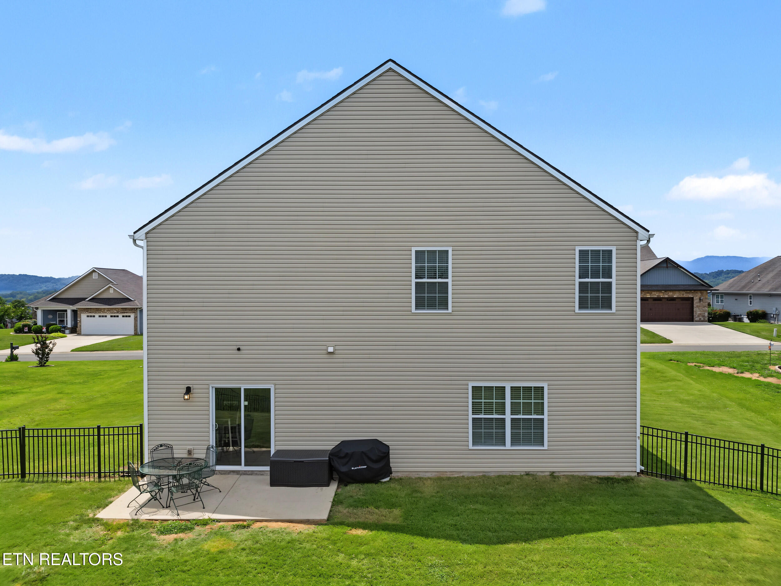 2738 Vista Meadows Lane Sevierville TN 37876