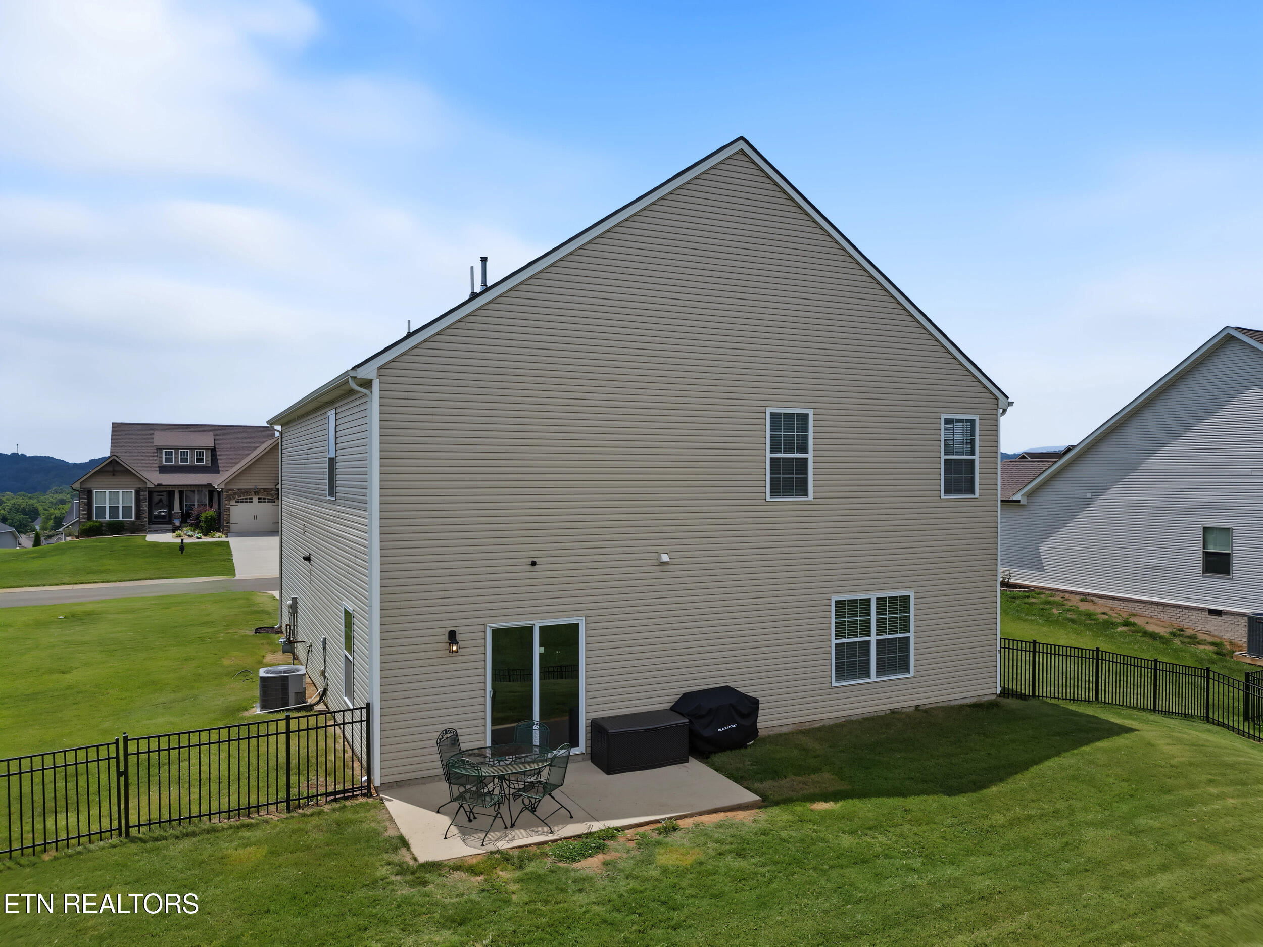 2738 Vista Meadows Lane Sevierville TN 37876