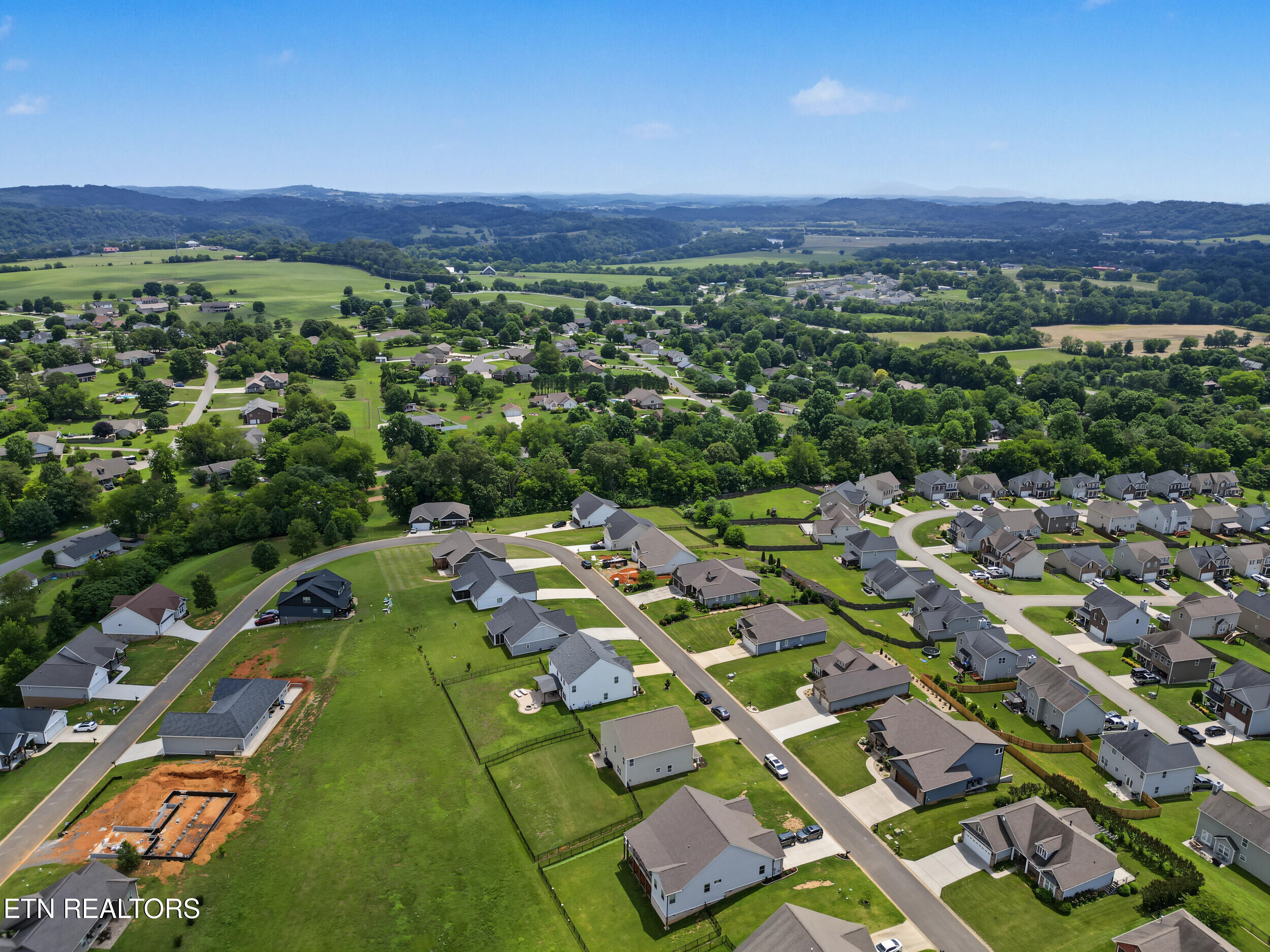 2738 Vista Meadows Lane Sevierville TN 37876