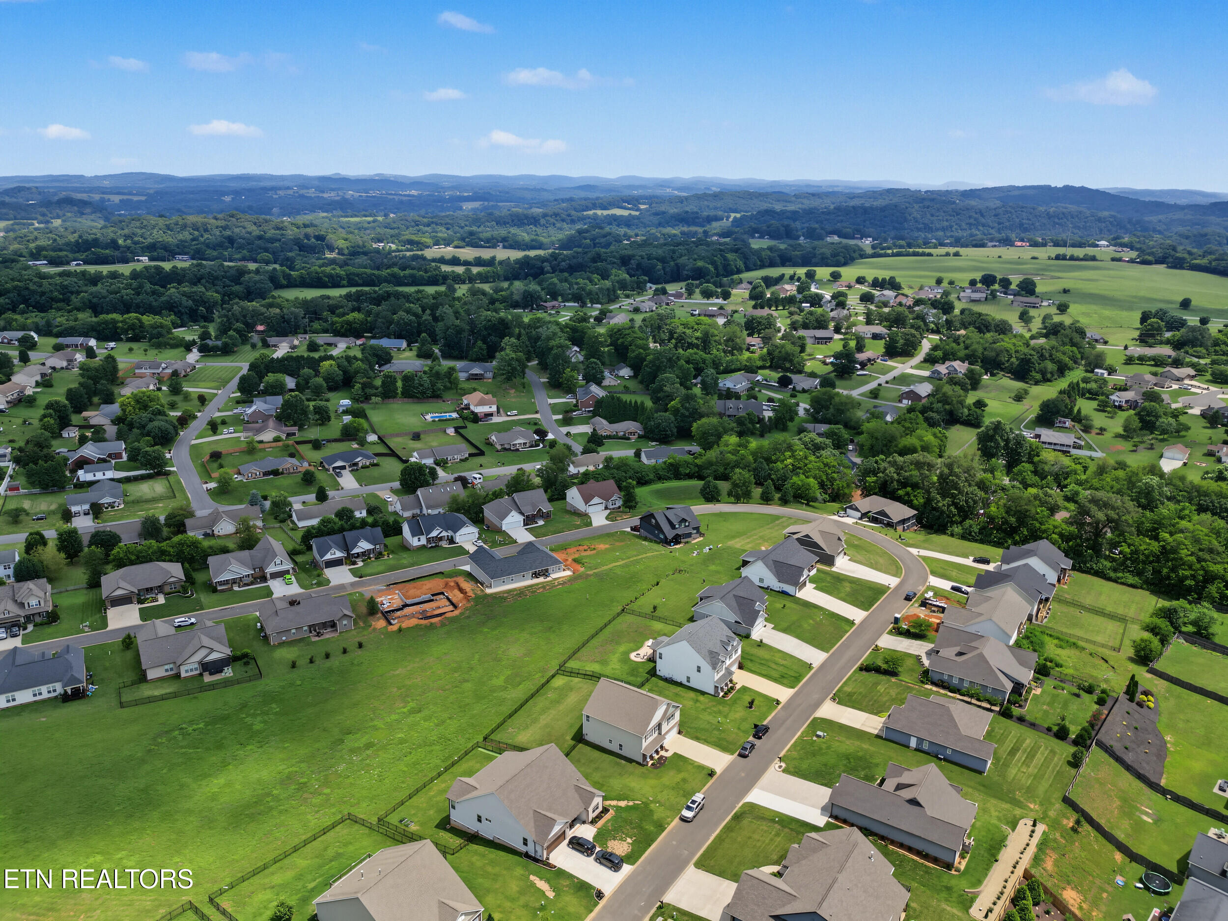2738 Vista Meadows Lane Sevierville TN 37876