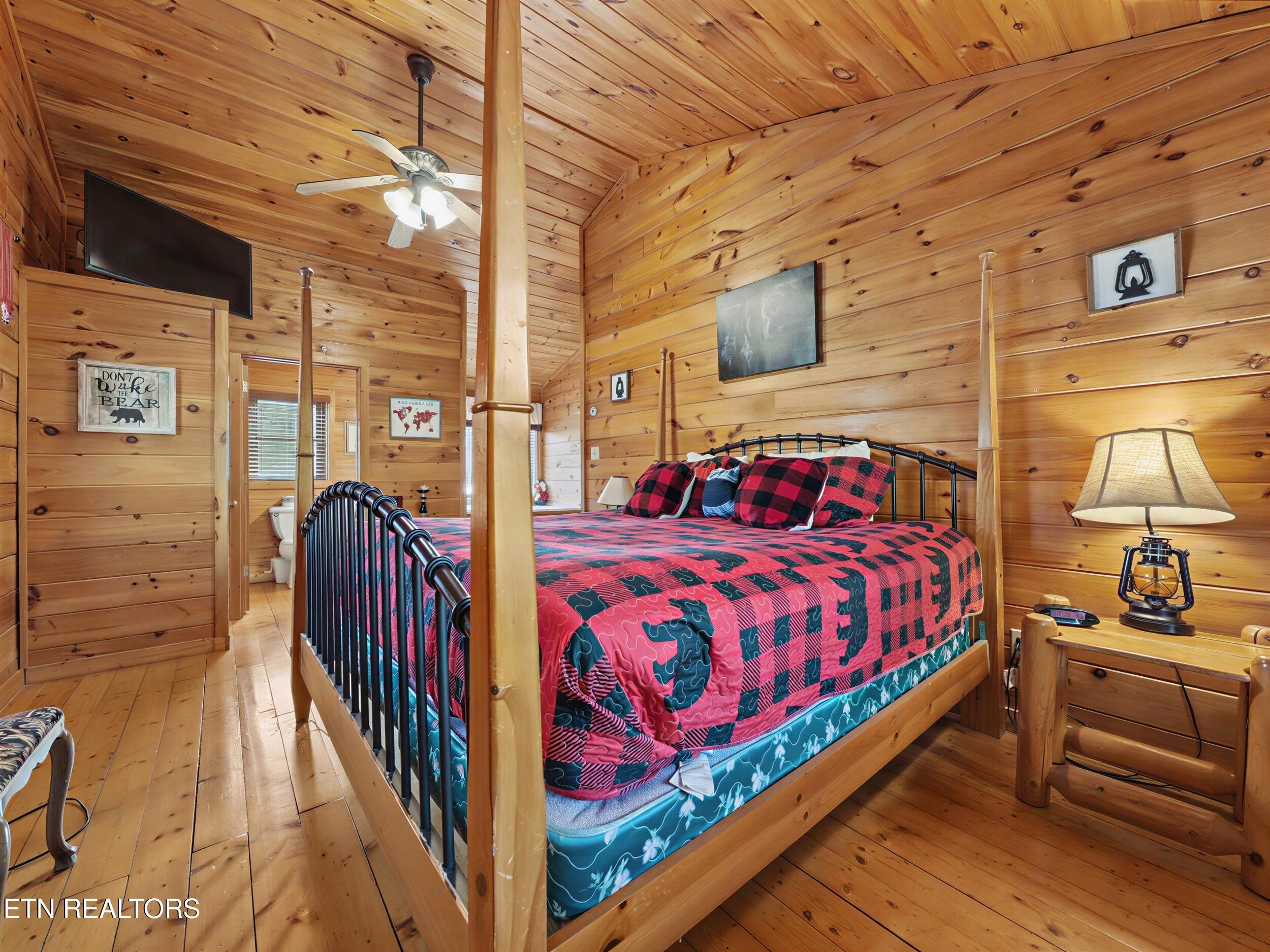 1984 E Mountain View Way Sevierville TN 37862
