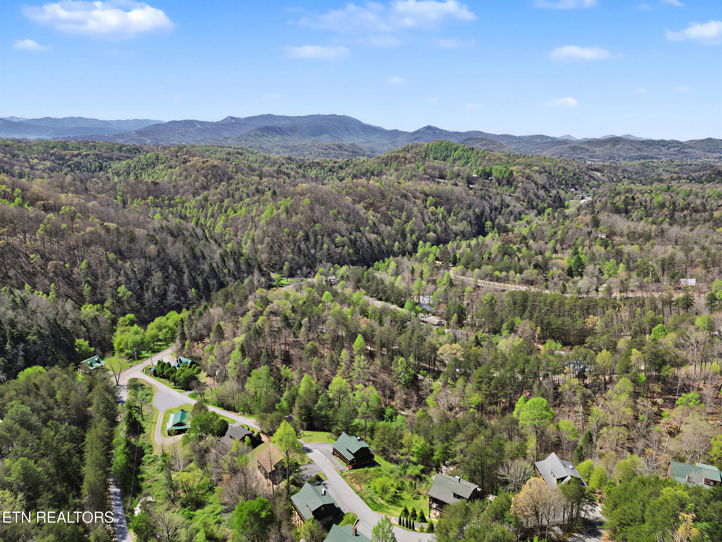 1984 E Mountain View Way Sevierville TN 37862