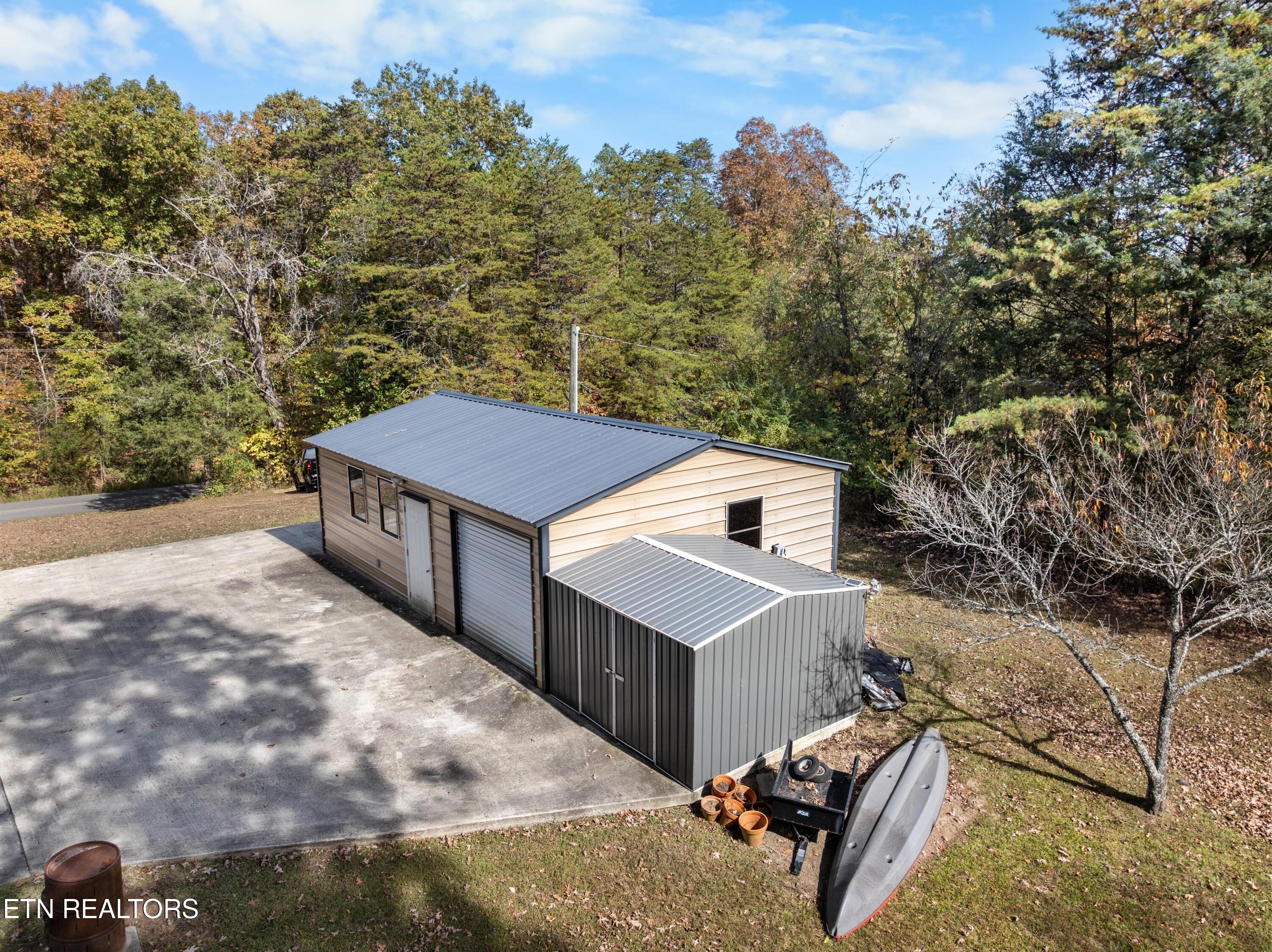 2315 Jim Henry Road Dandridge TN 37725