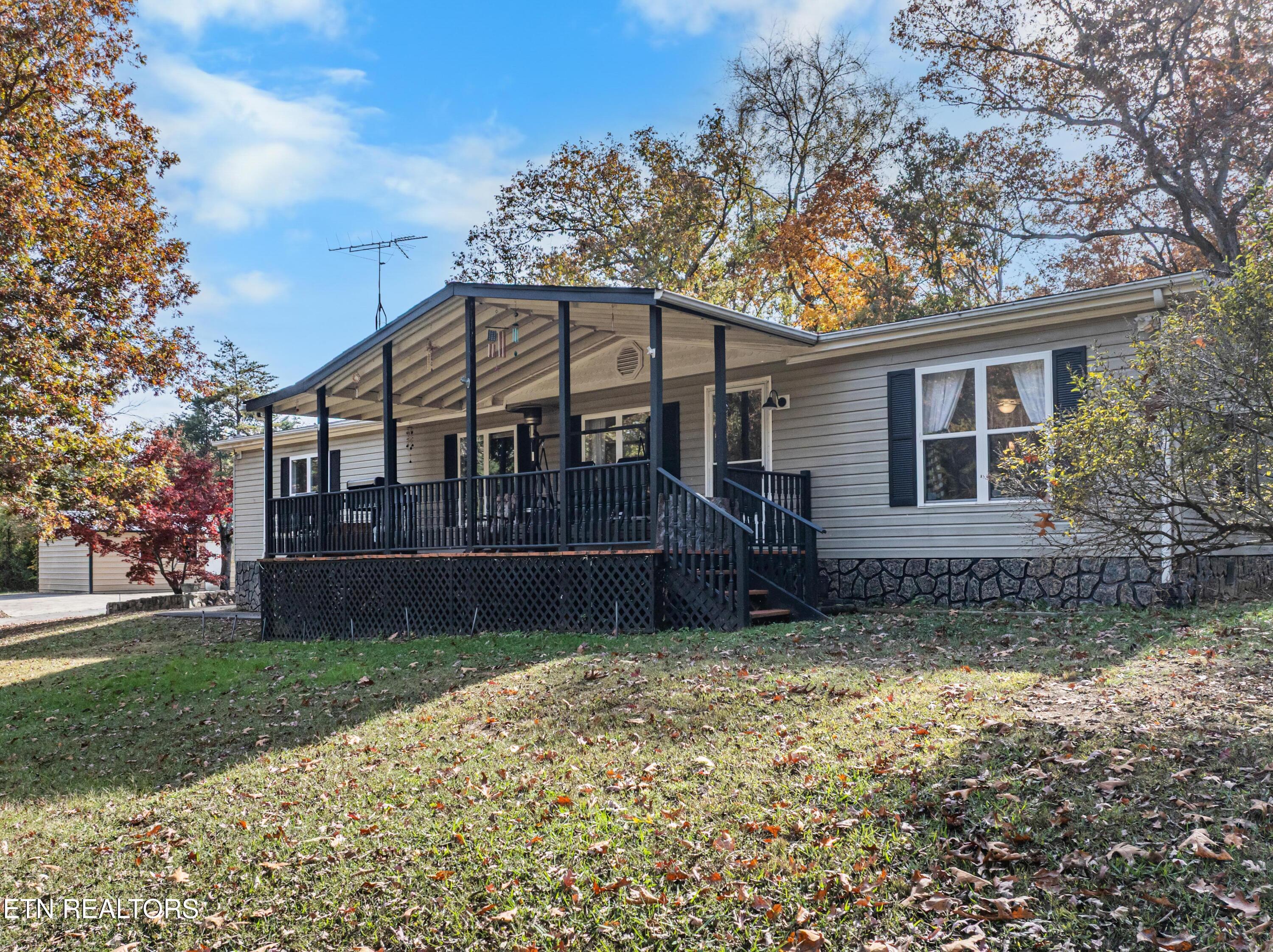 2315 Jim Henry Road Dandridge TN 37725