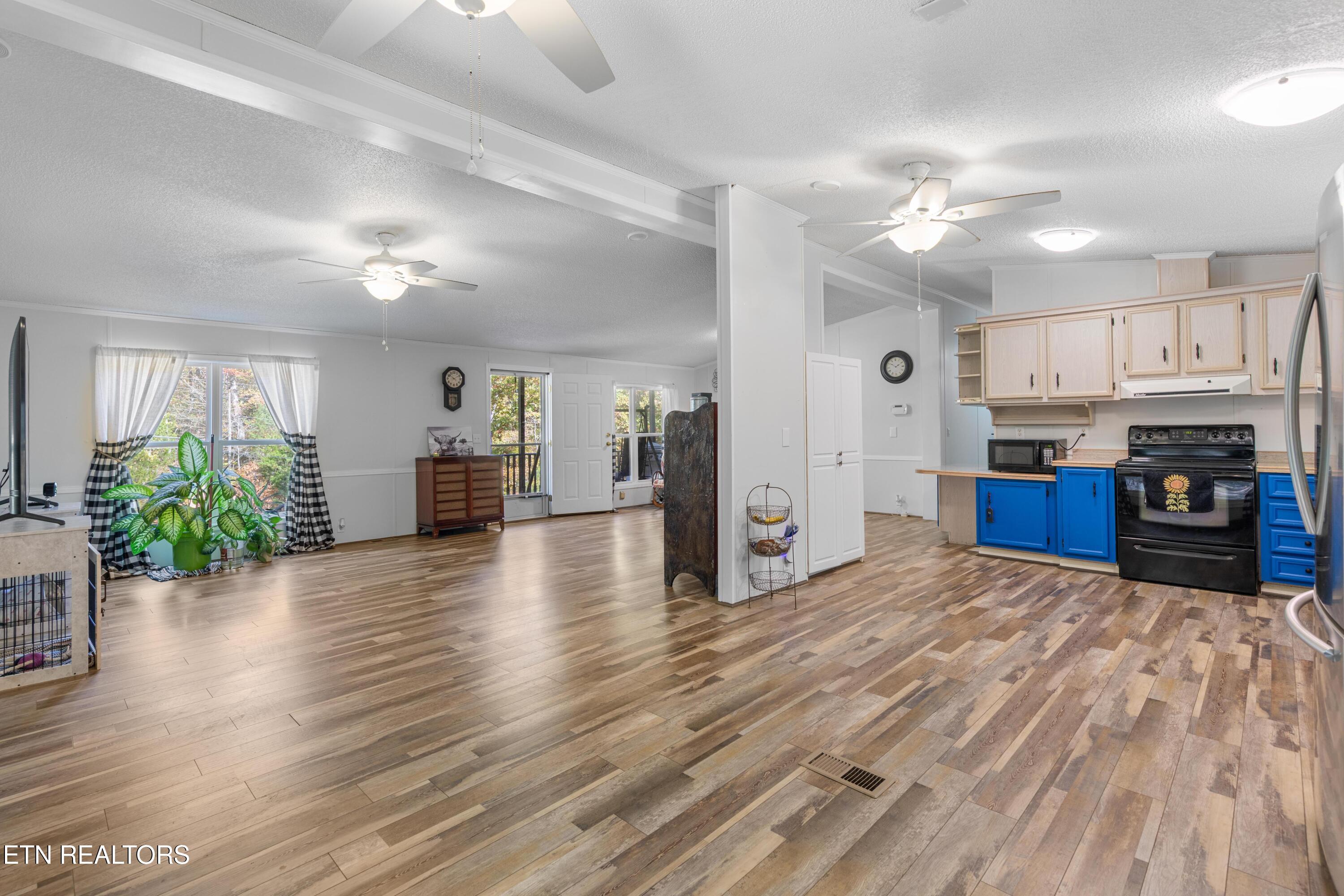 2315 Jim Henry Road Dandridge TN 37725