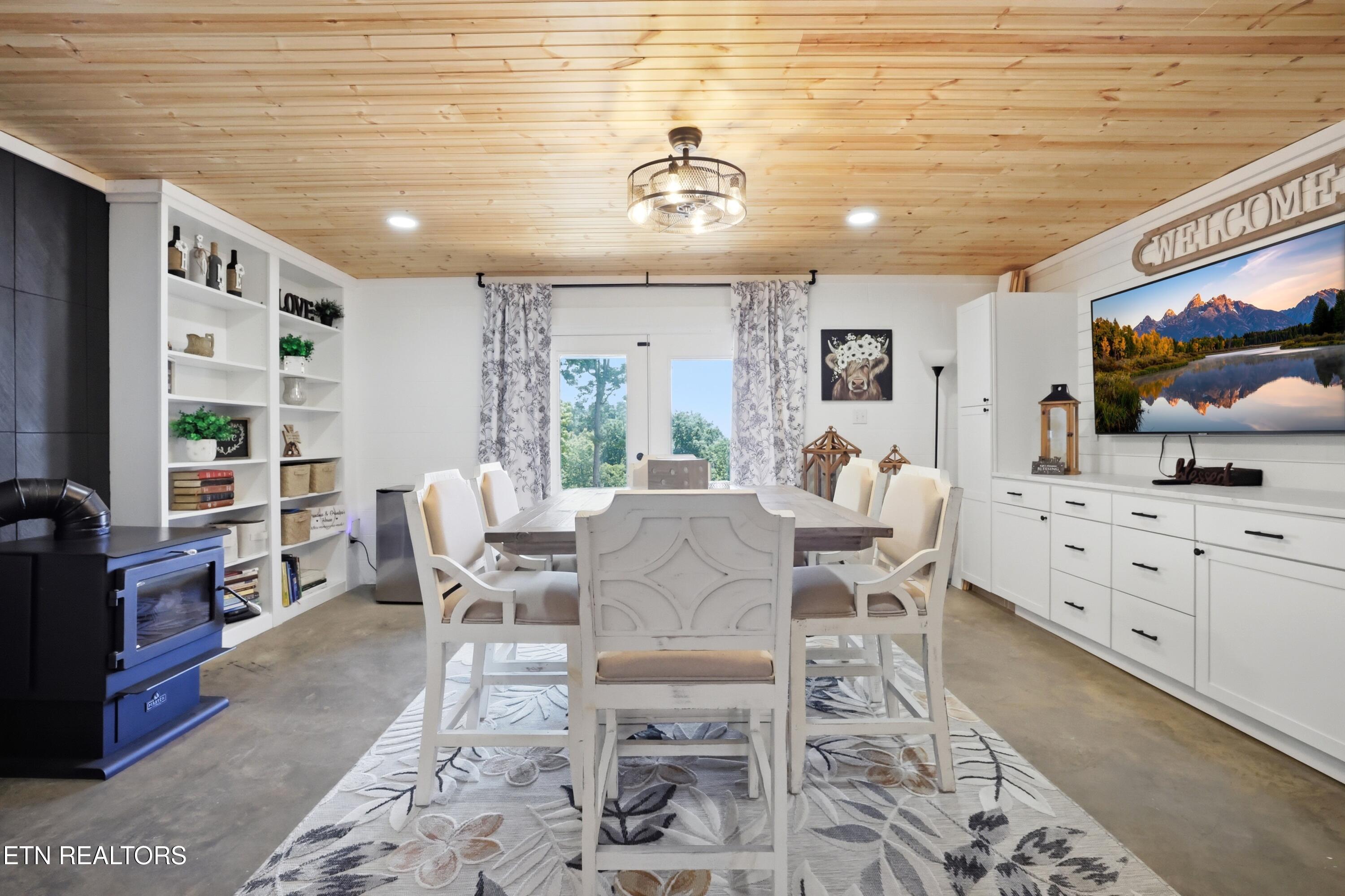 1225 Weaver Lane Dandridge TN 37725