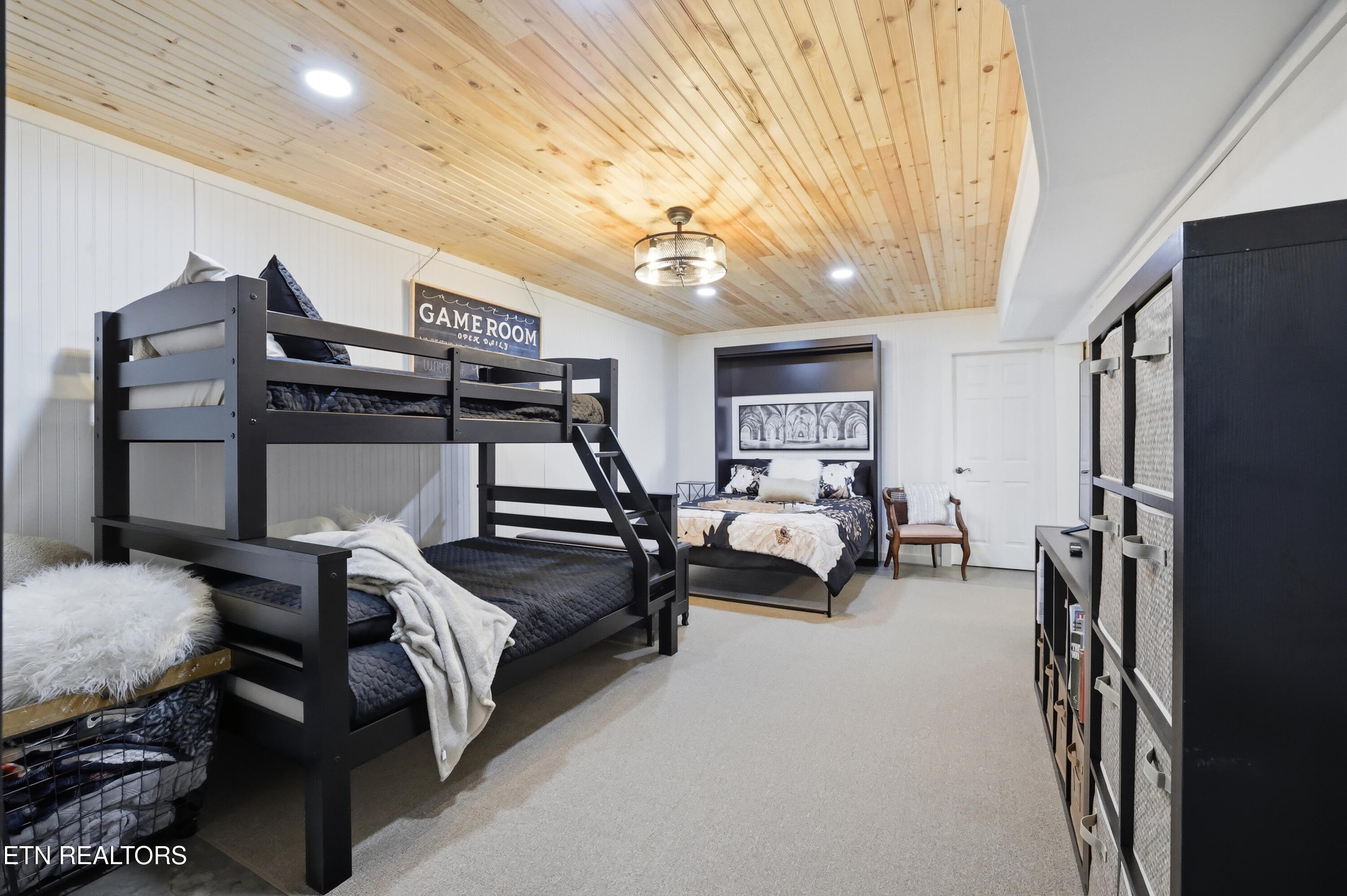 1225 Weaver Lane Dandridge TN 37725
