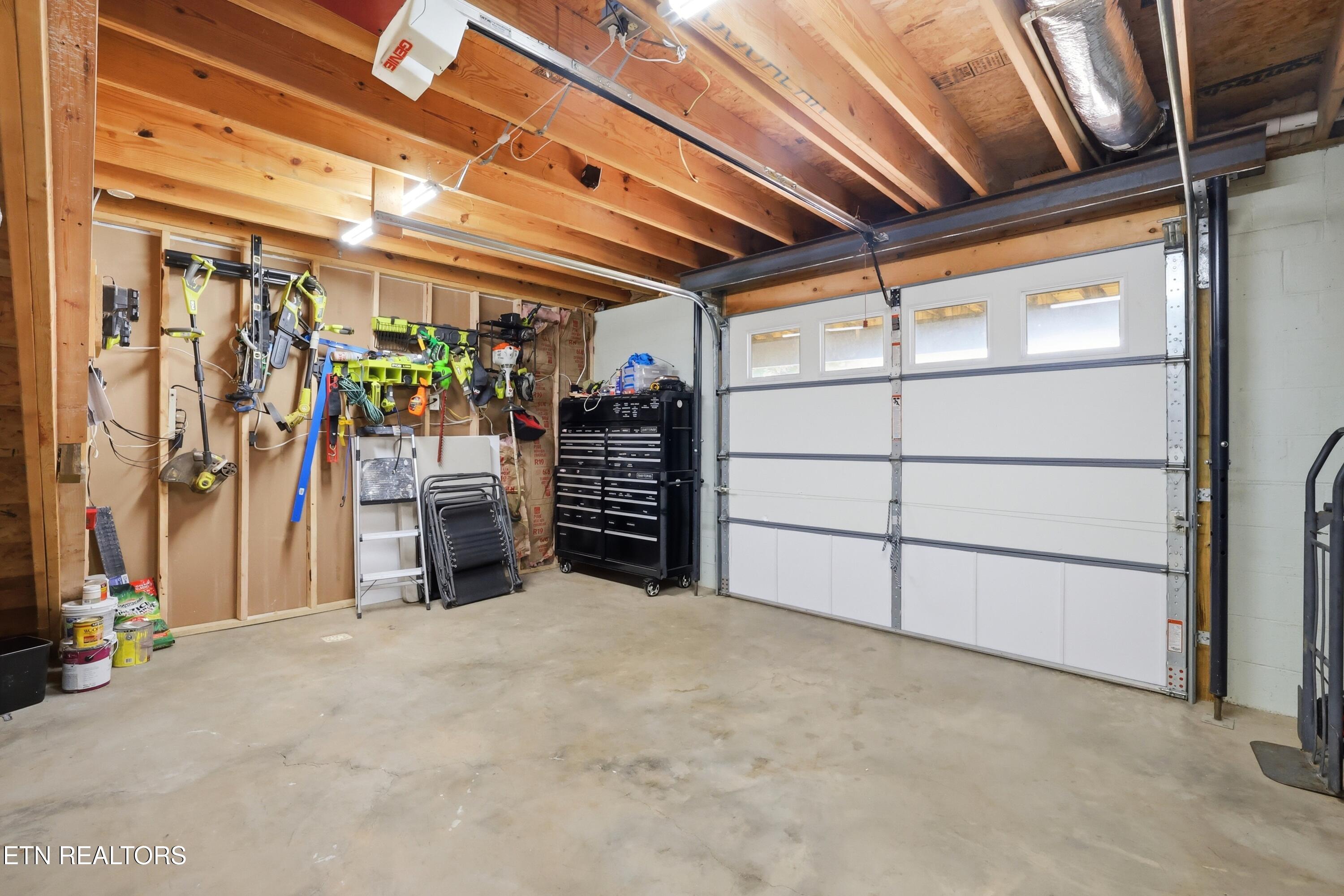 1225 Weaver Lane Dandridge TN 37725
