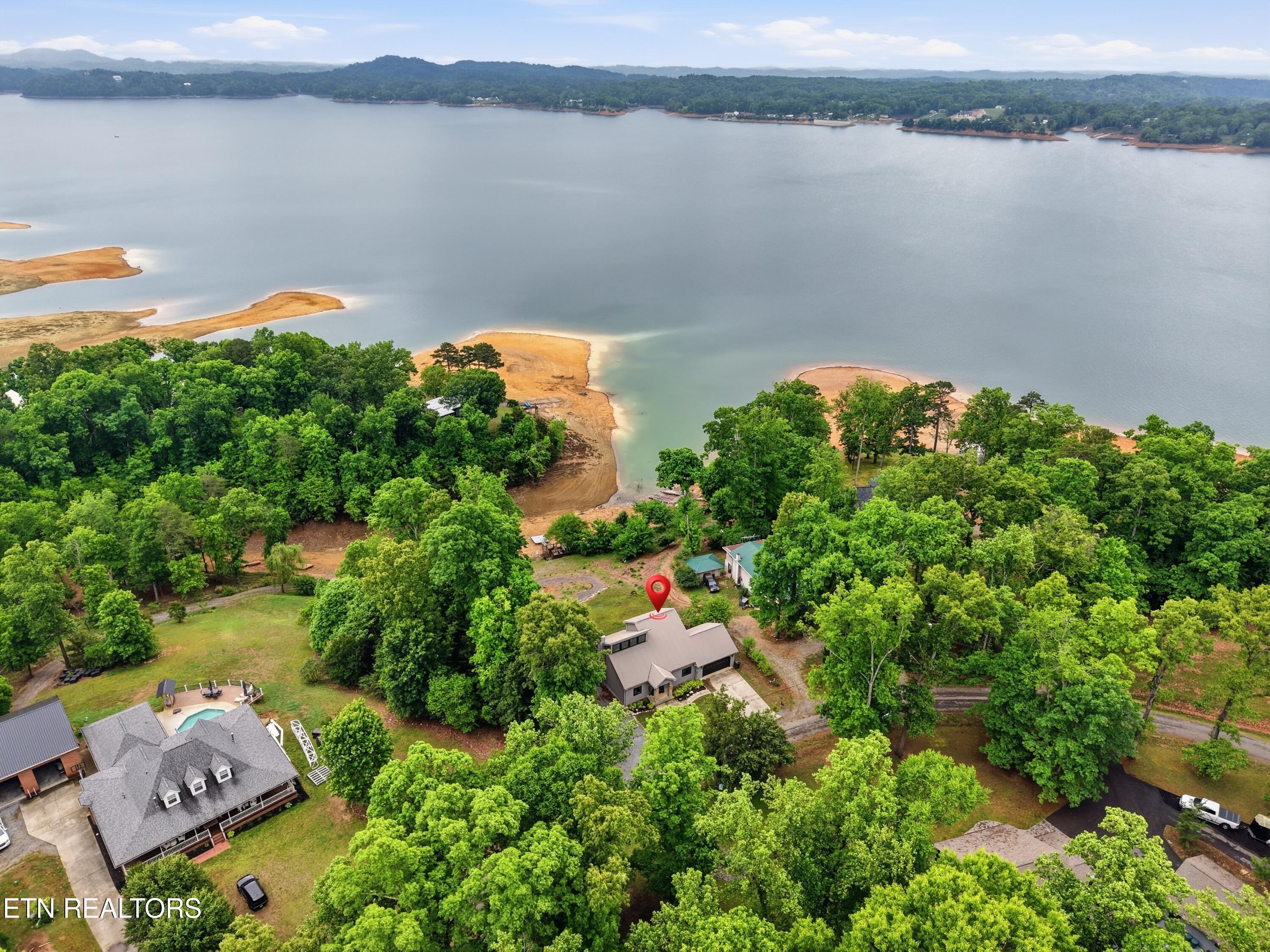 1225 Weaver Lane Dandridge TN 37725
