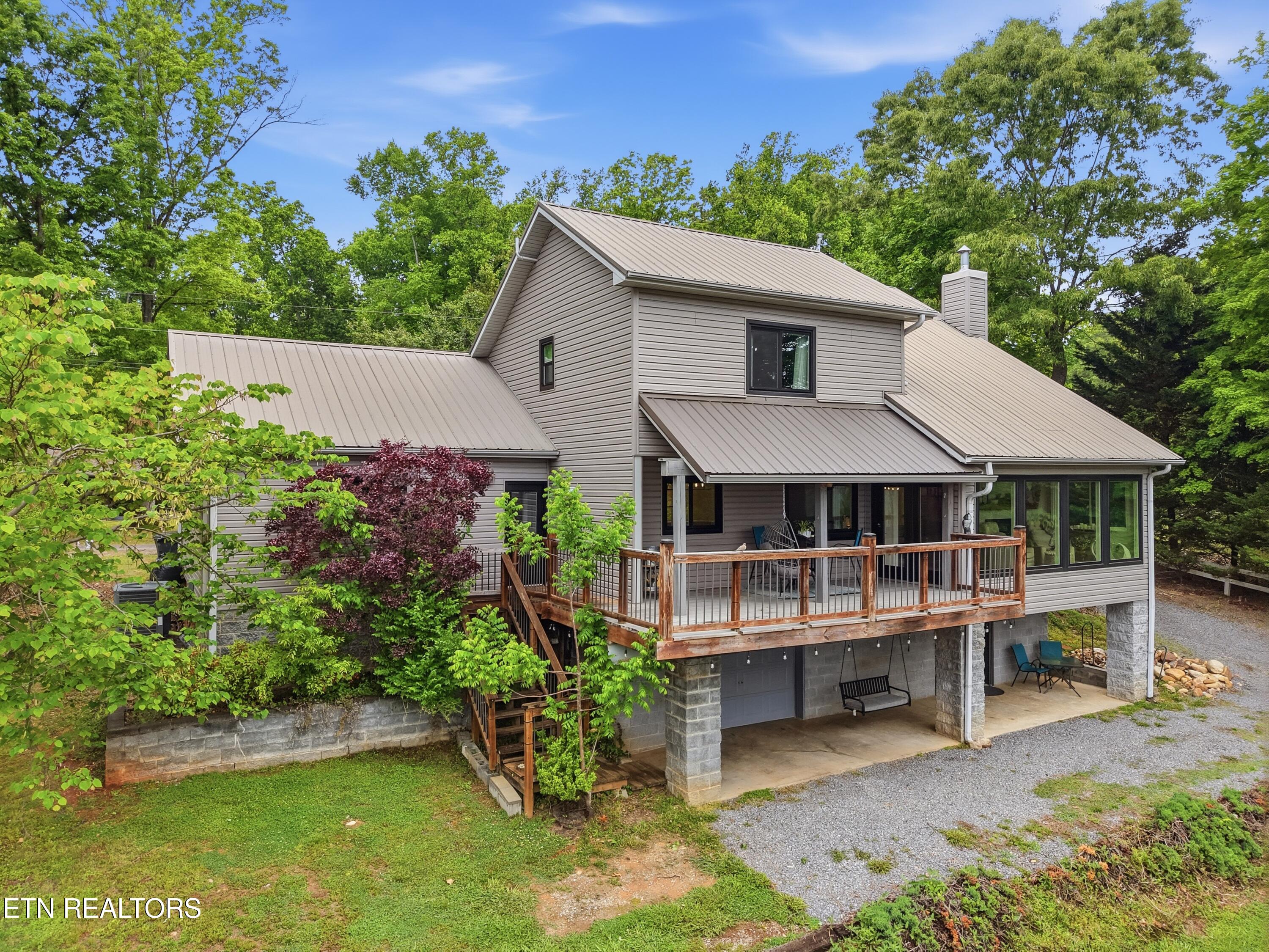 1225 Weaver Lane Dandridge TN 37725