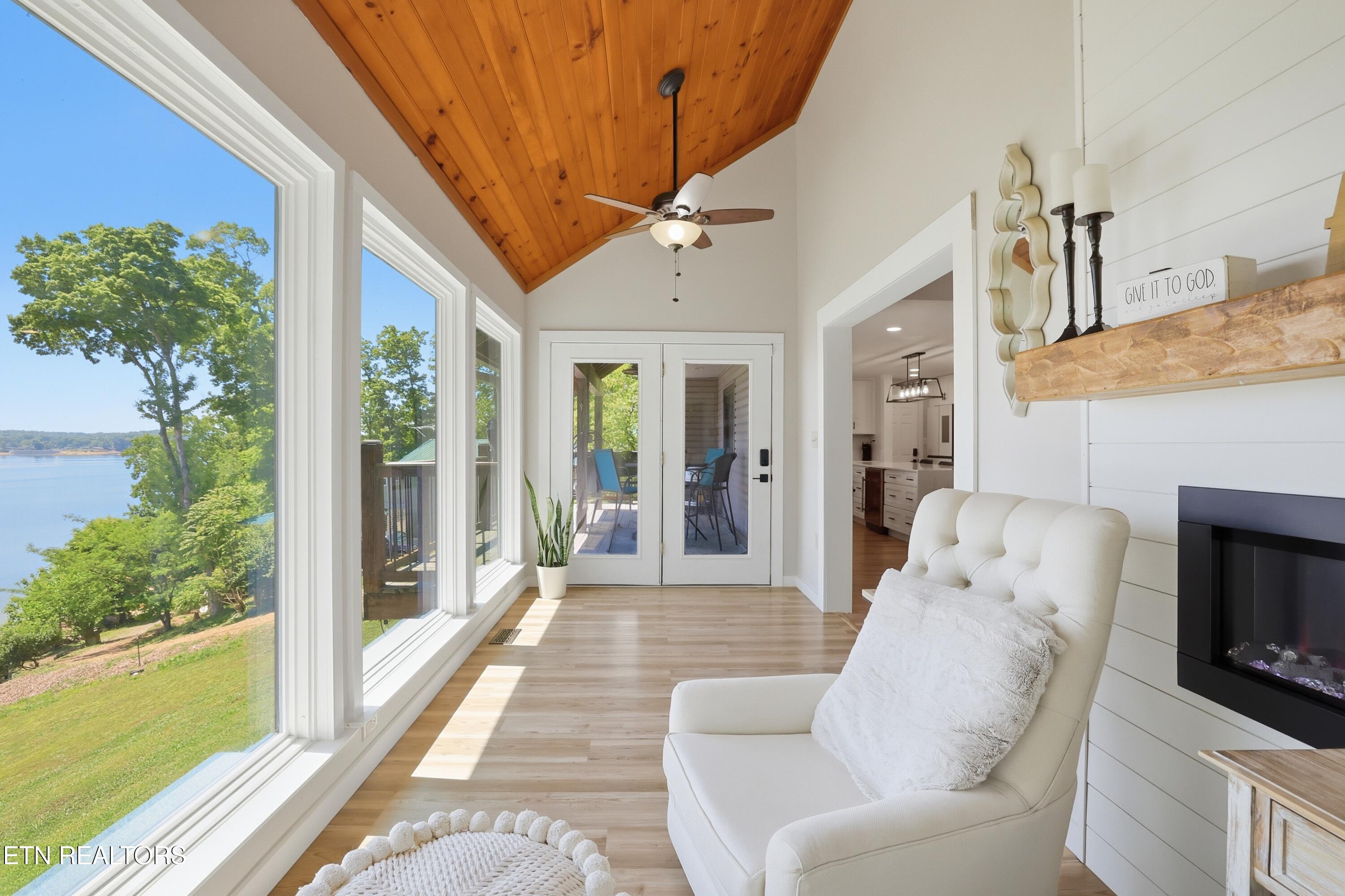 1225 Weaver Lane Dandridge TN 37725