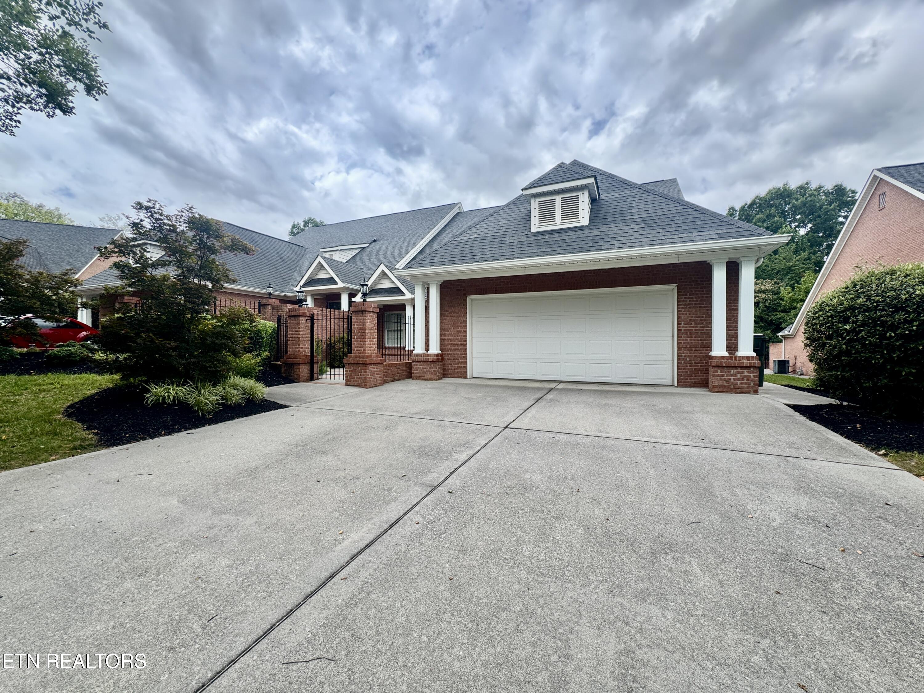 1052 Fine Glen Drive Sevierville TN 37862