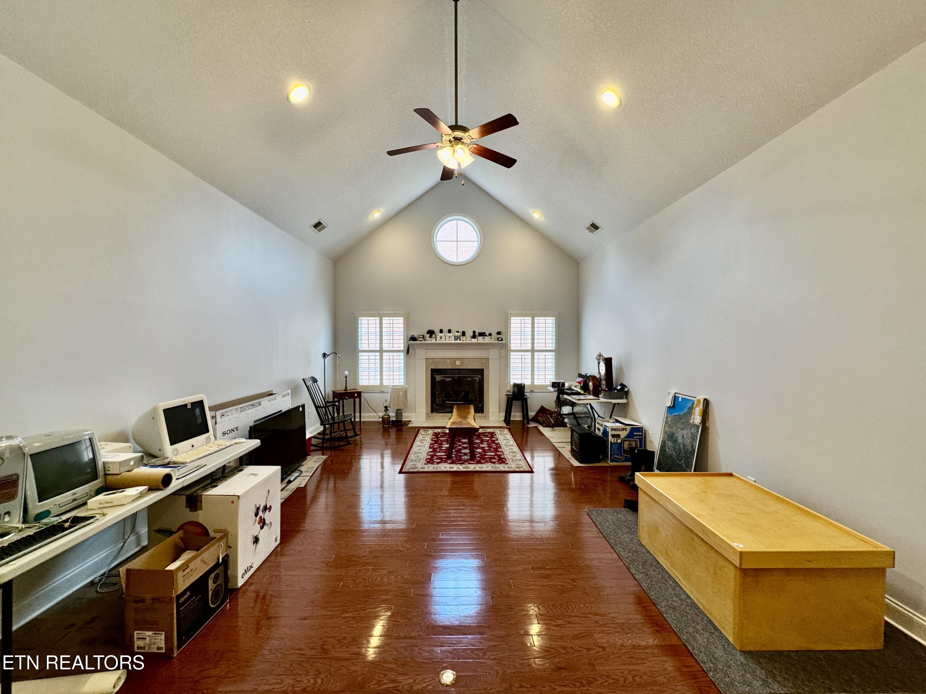 1052 Fine Glen Drive Sevierville TN 37862