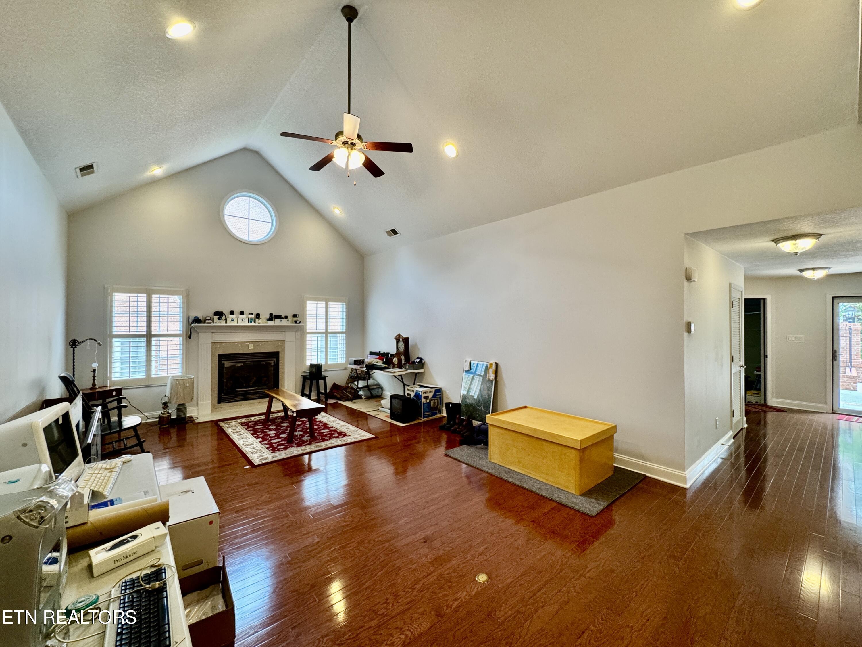 1052 Fine Glen Drive Sevierville TN 37862