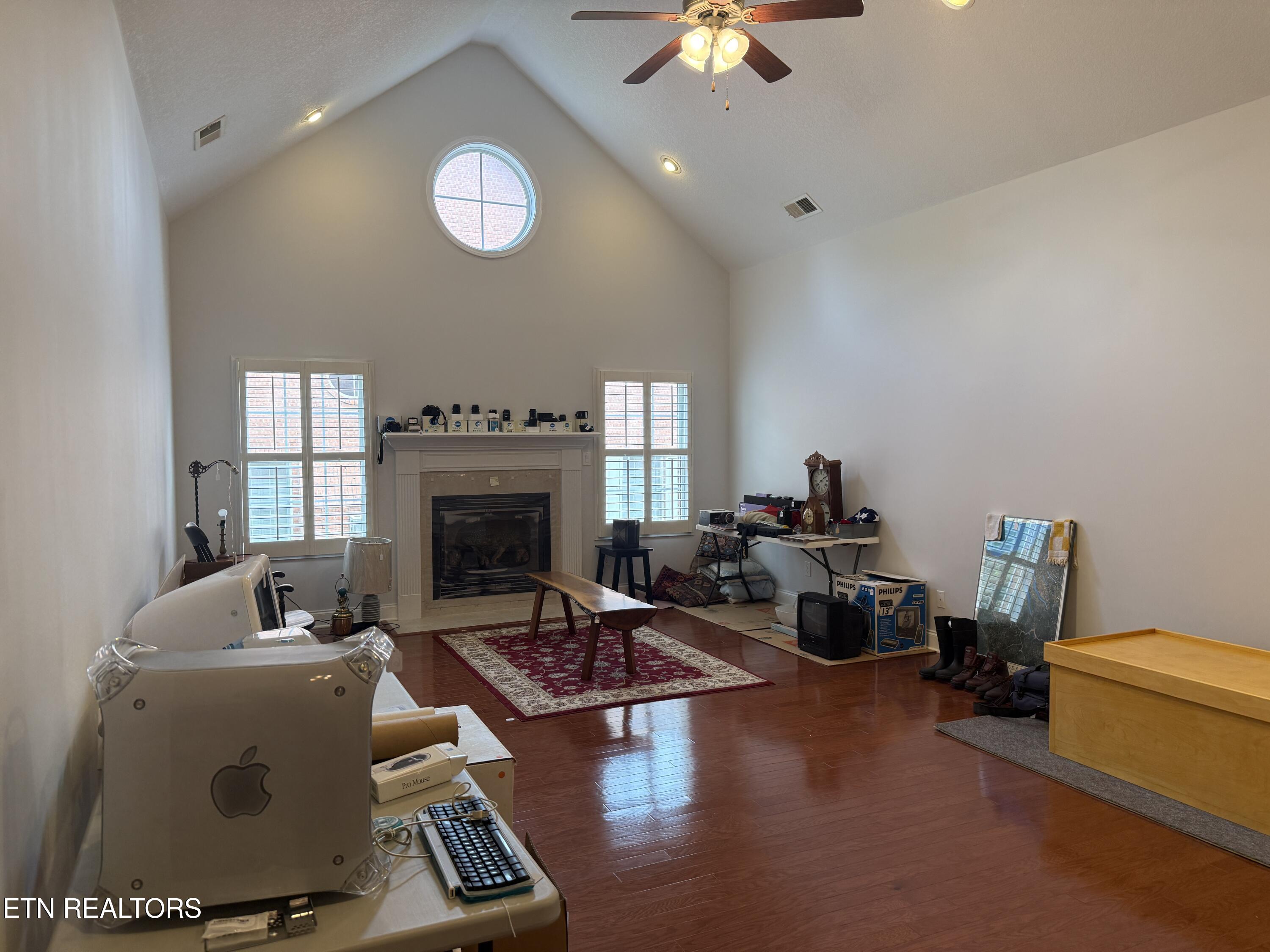 1052 Fine Glen Drive Sevierville TN 37862
