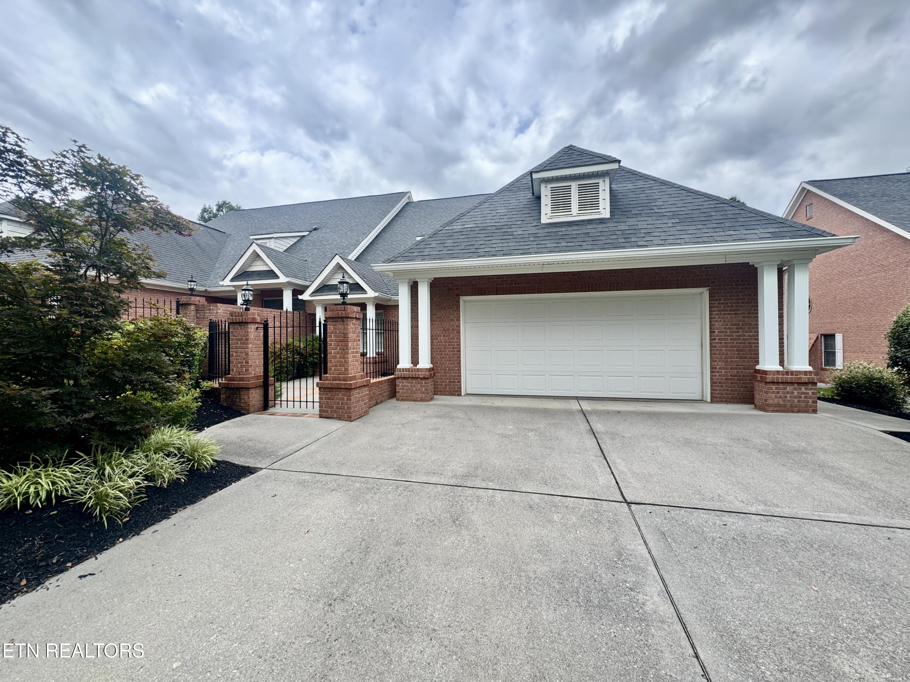 1052 Fine Glen Drive Sevierville TN 37862