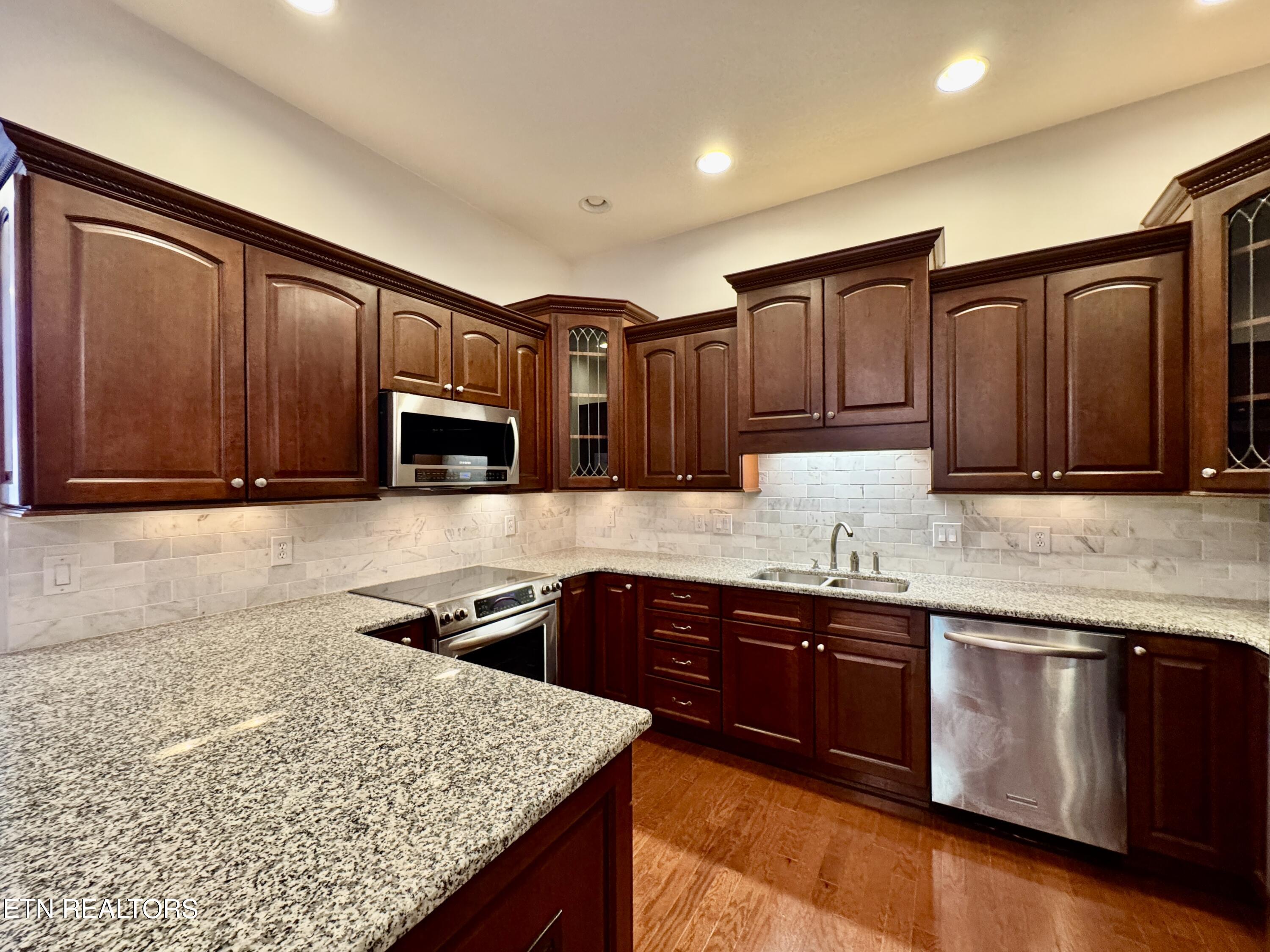 1052 Fine Glen Drive Sevierville TN 37862