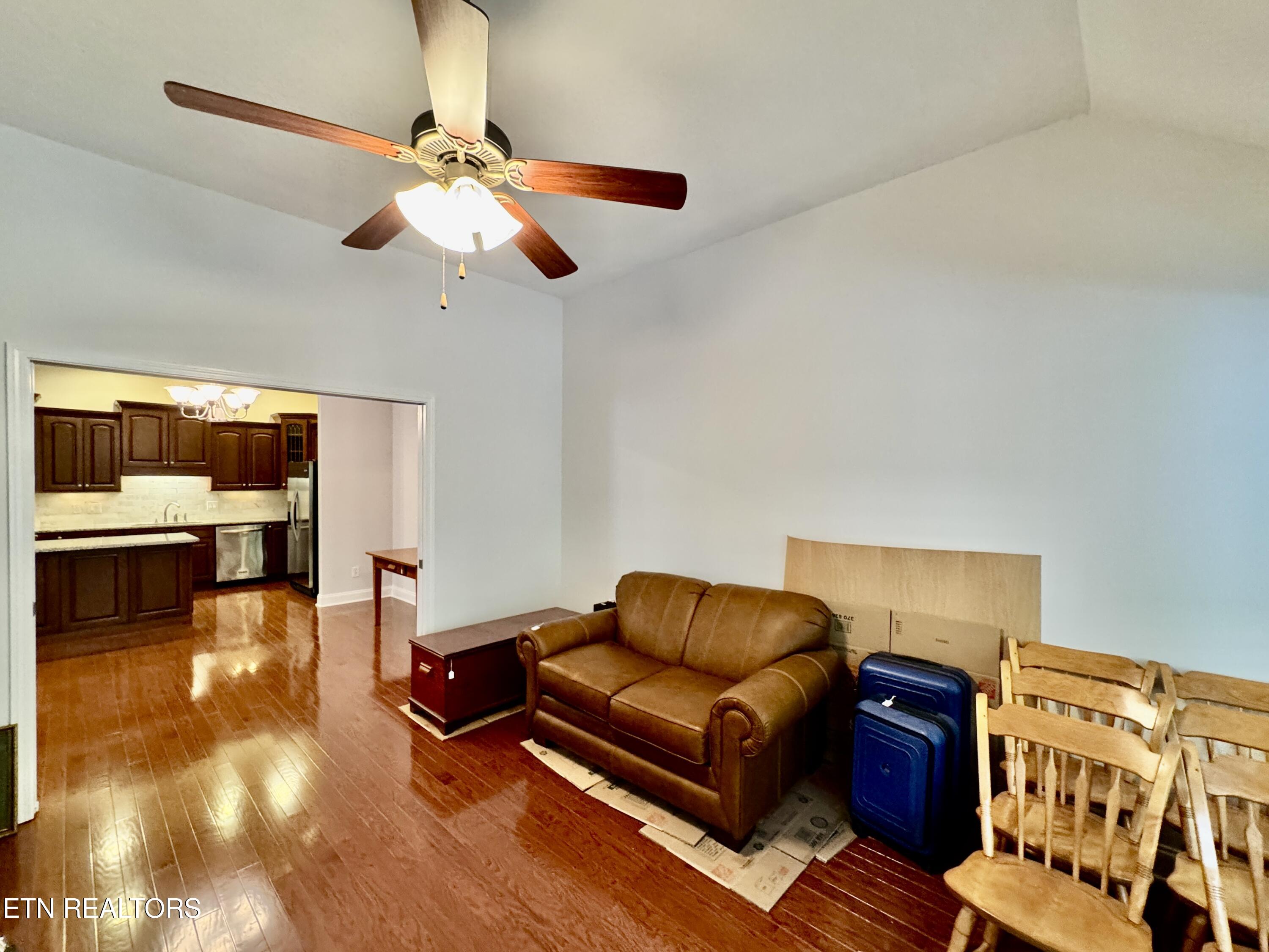 1052 Fine Glen Drive Sevierville TN 37862