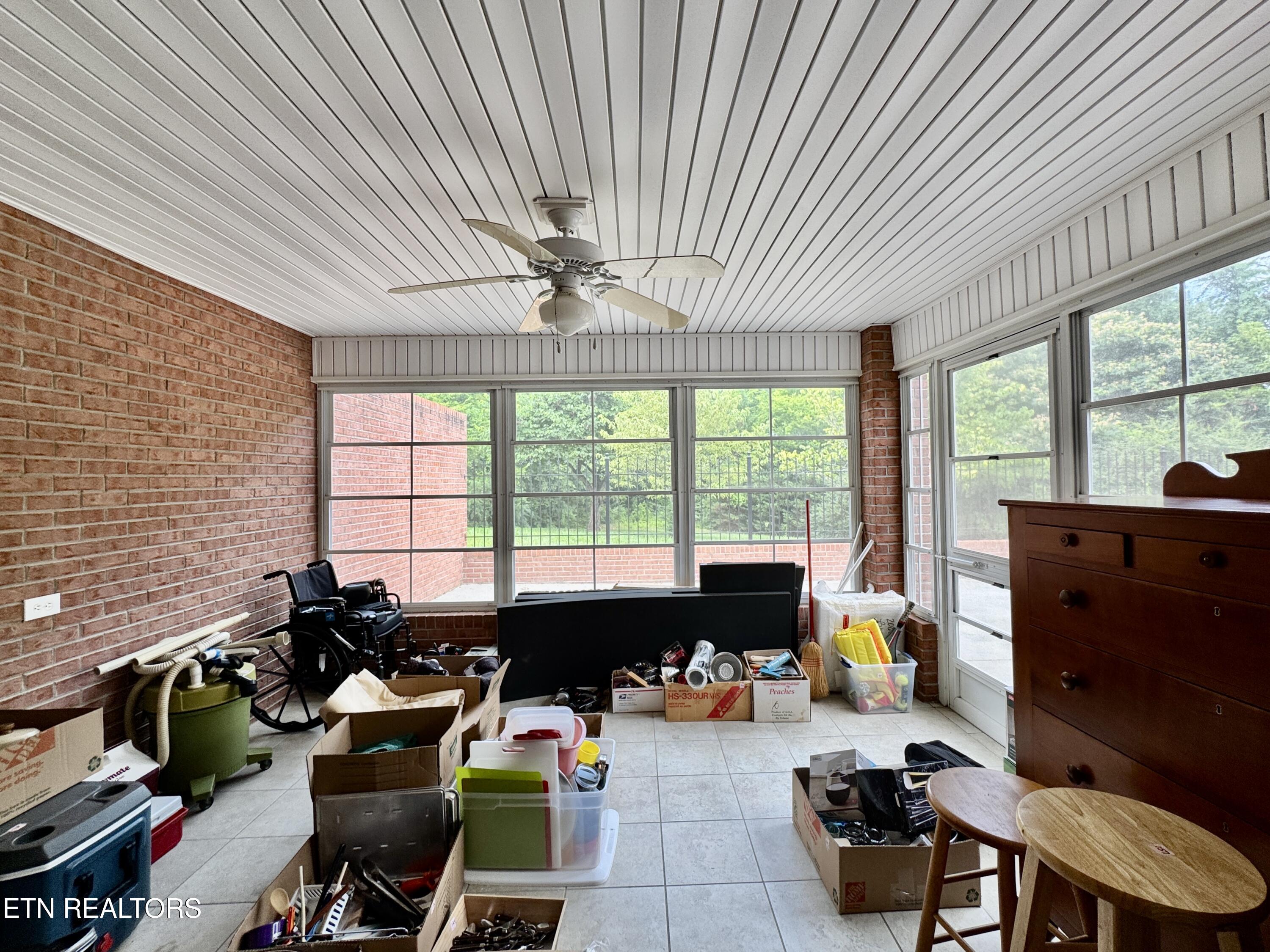 1052 Fine Glen Drive Sevierville TN 37862