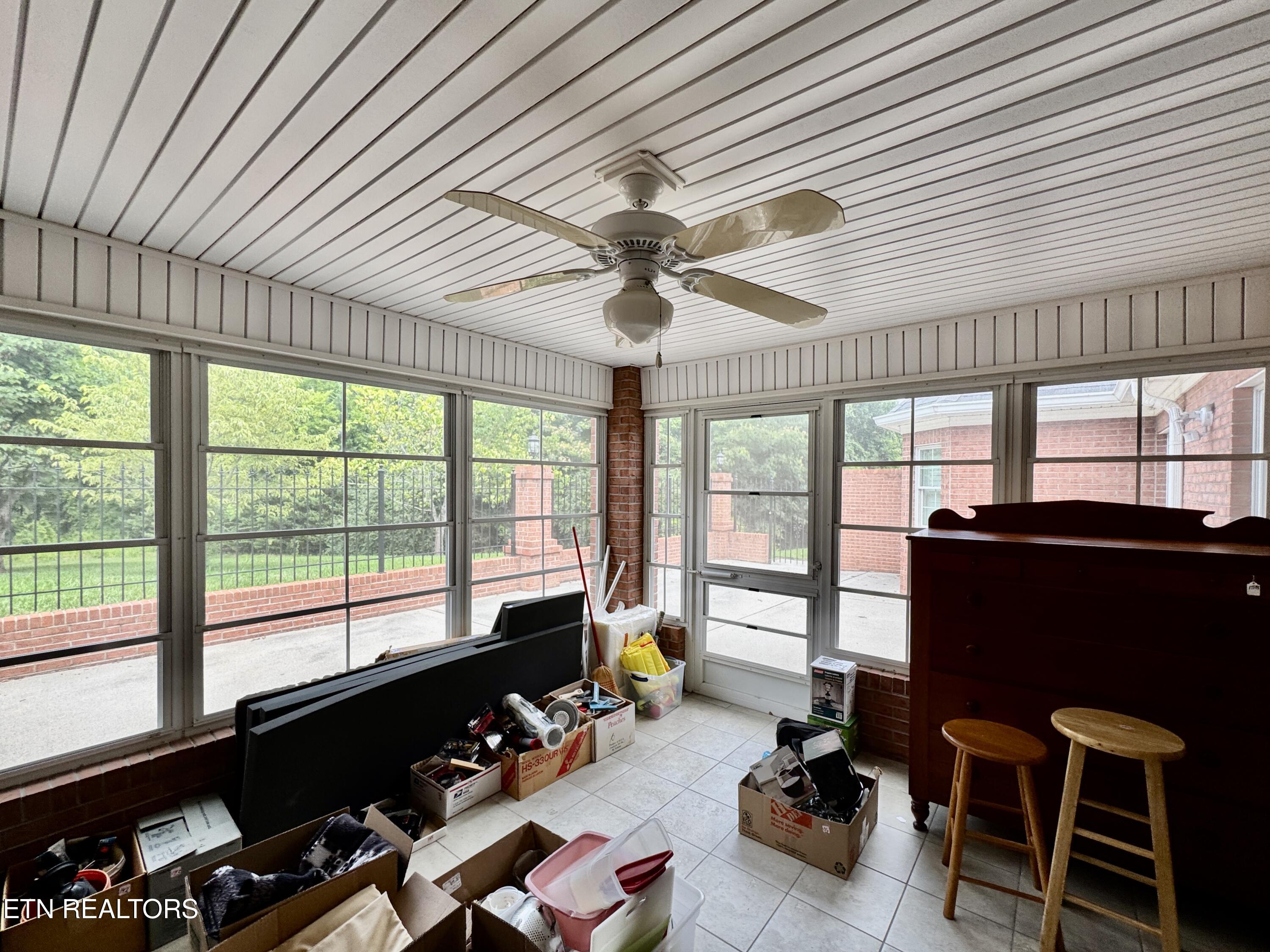 1052 Fine Glen Drive Sevierville TN 37862