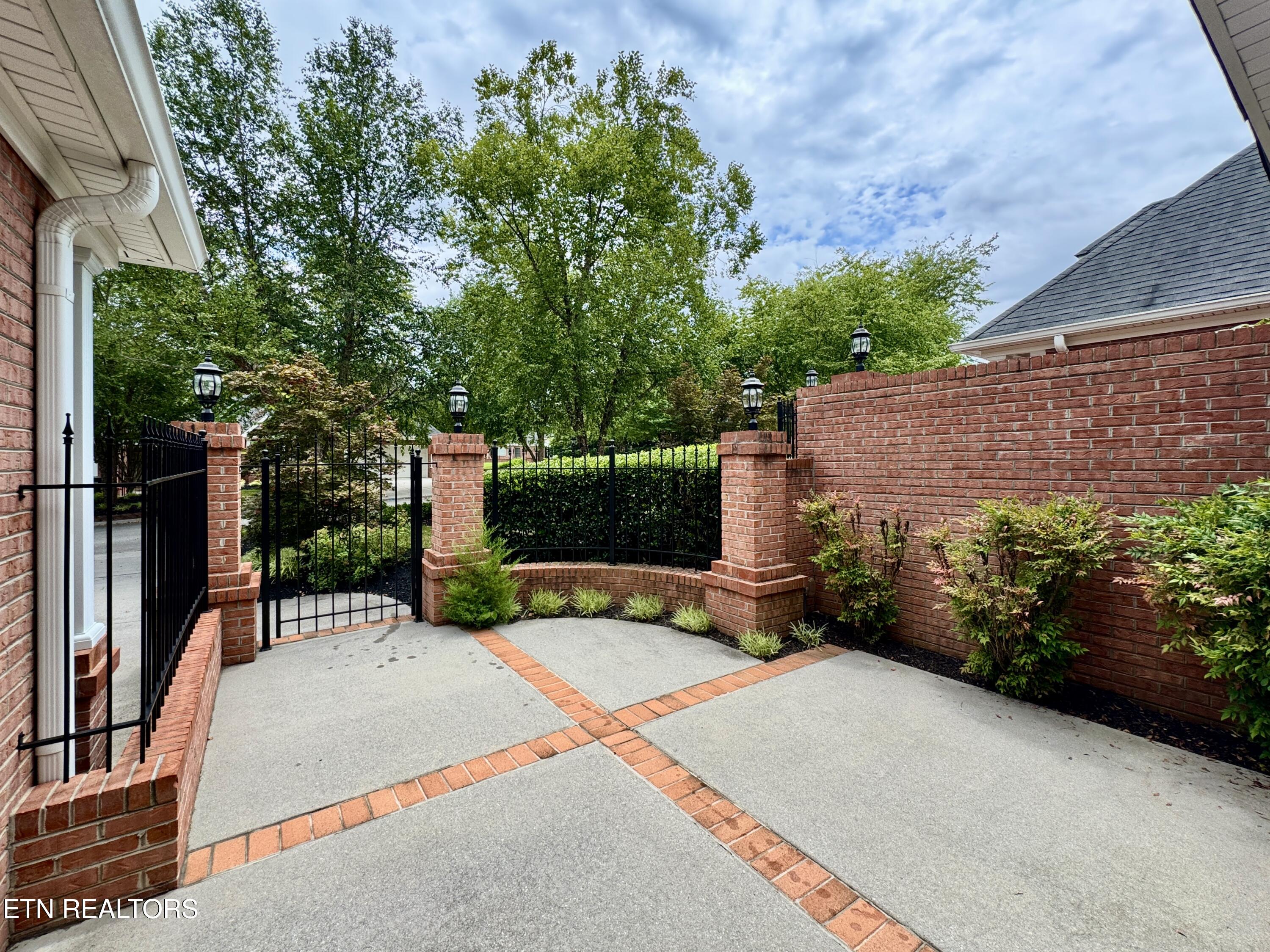 1052 Fine Glen Drive Sevierville TN 37862