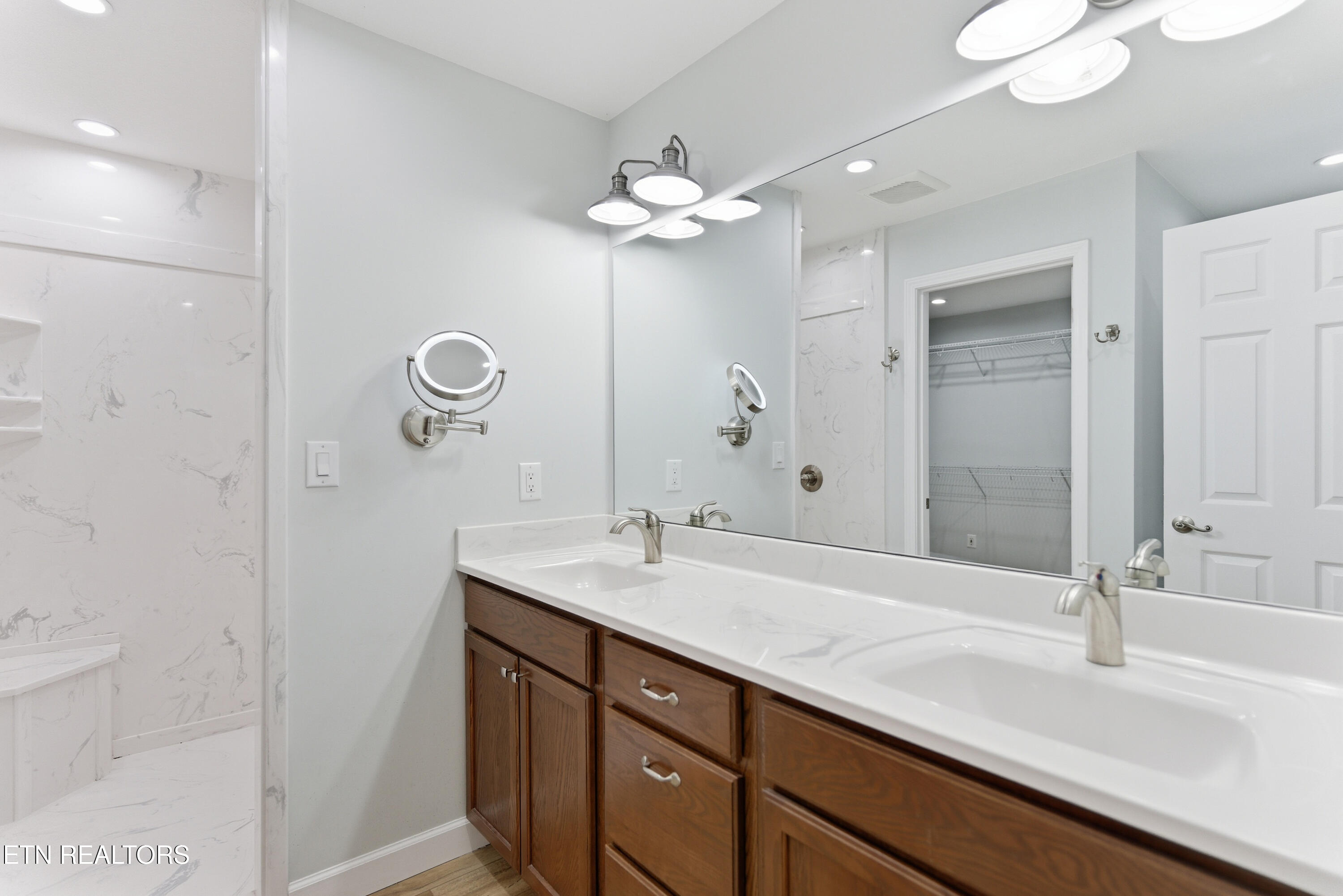 369 Mike Miller Lane Clinton TN 37716