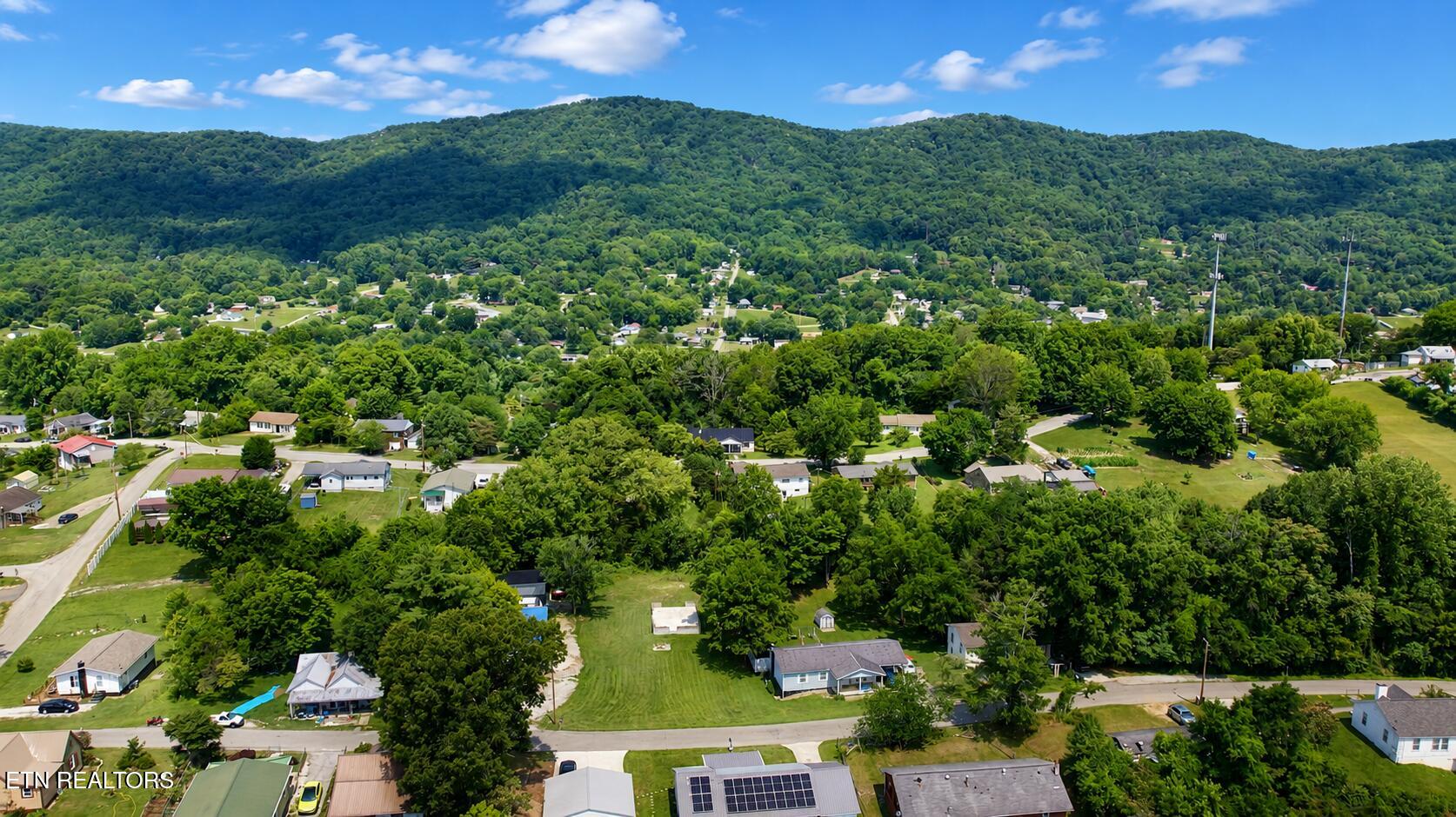822 Rose Hill Drive Lafollette TN 37766