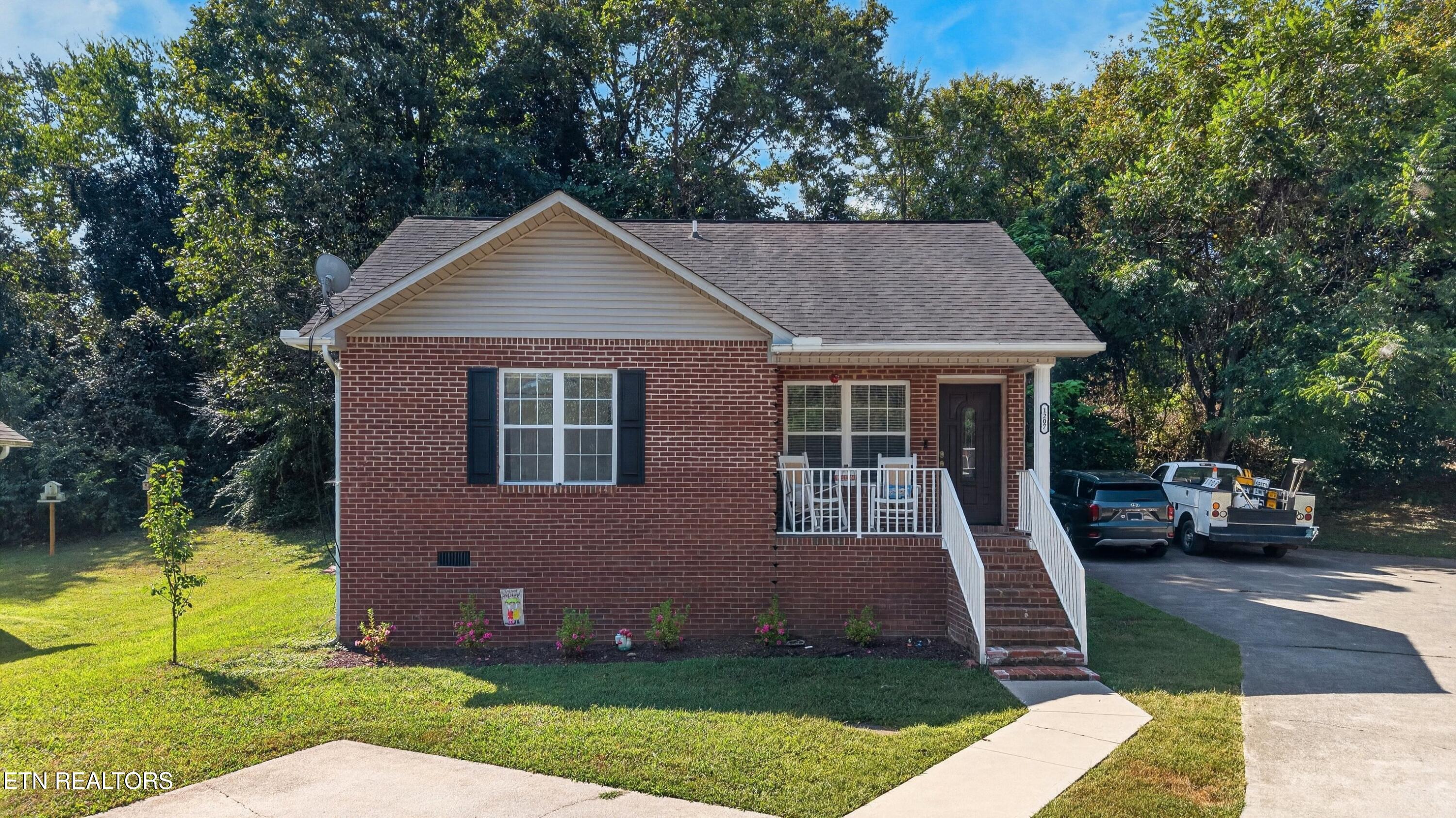 1207 Pool Street Sevierville TN 37862