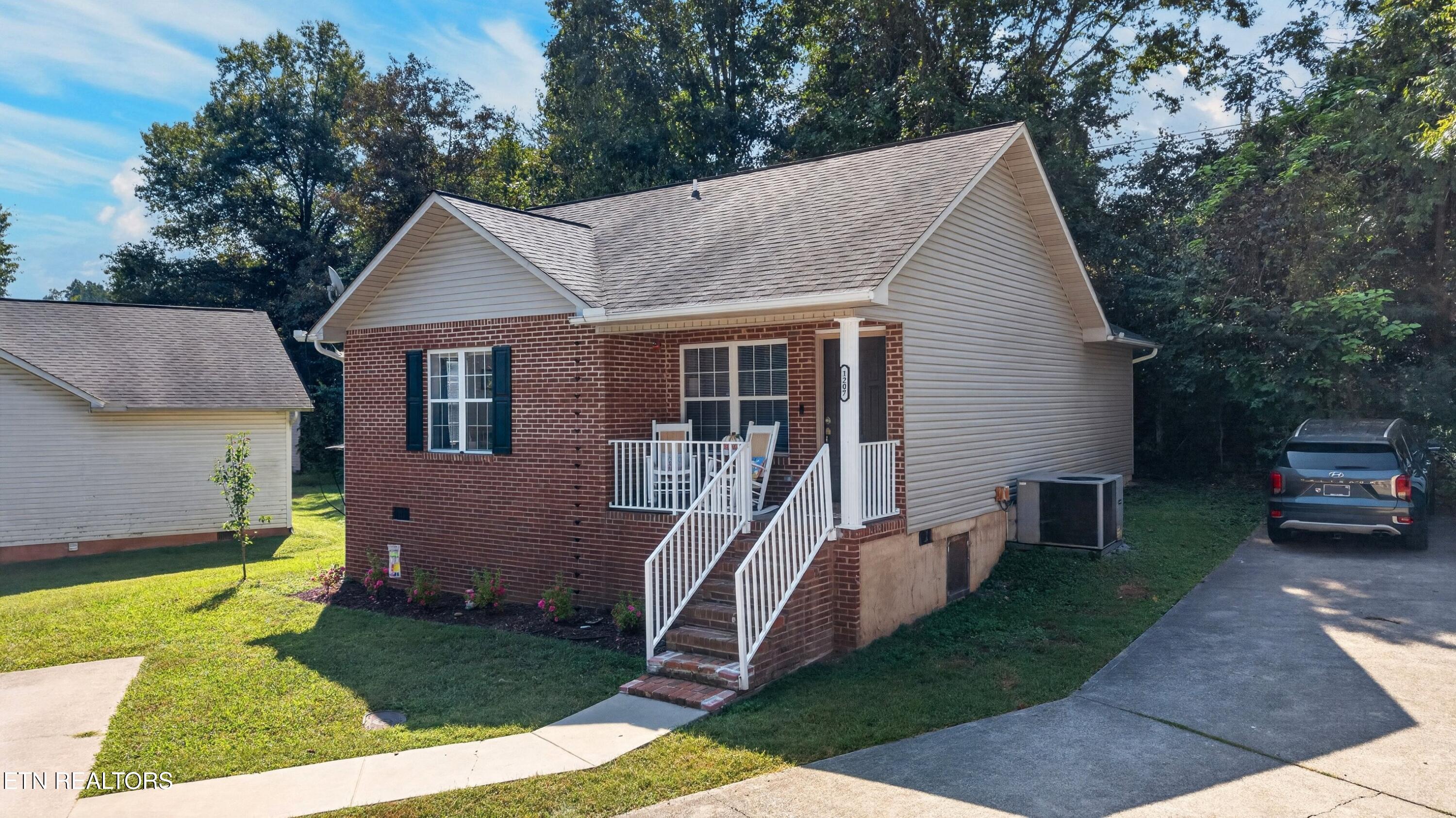 1207 Pool Street Sevierville TN 37862
