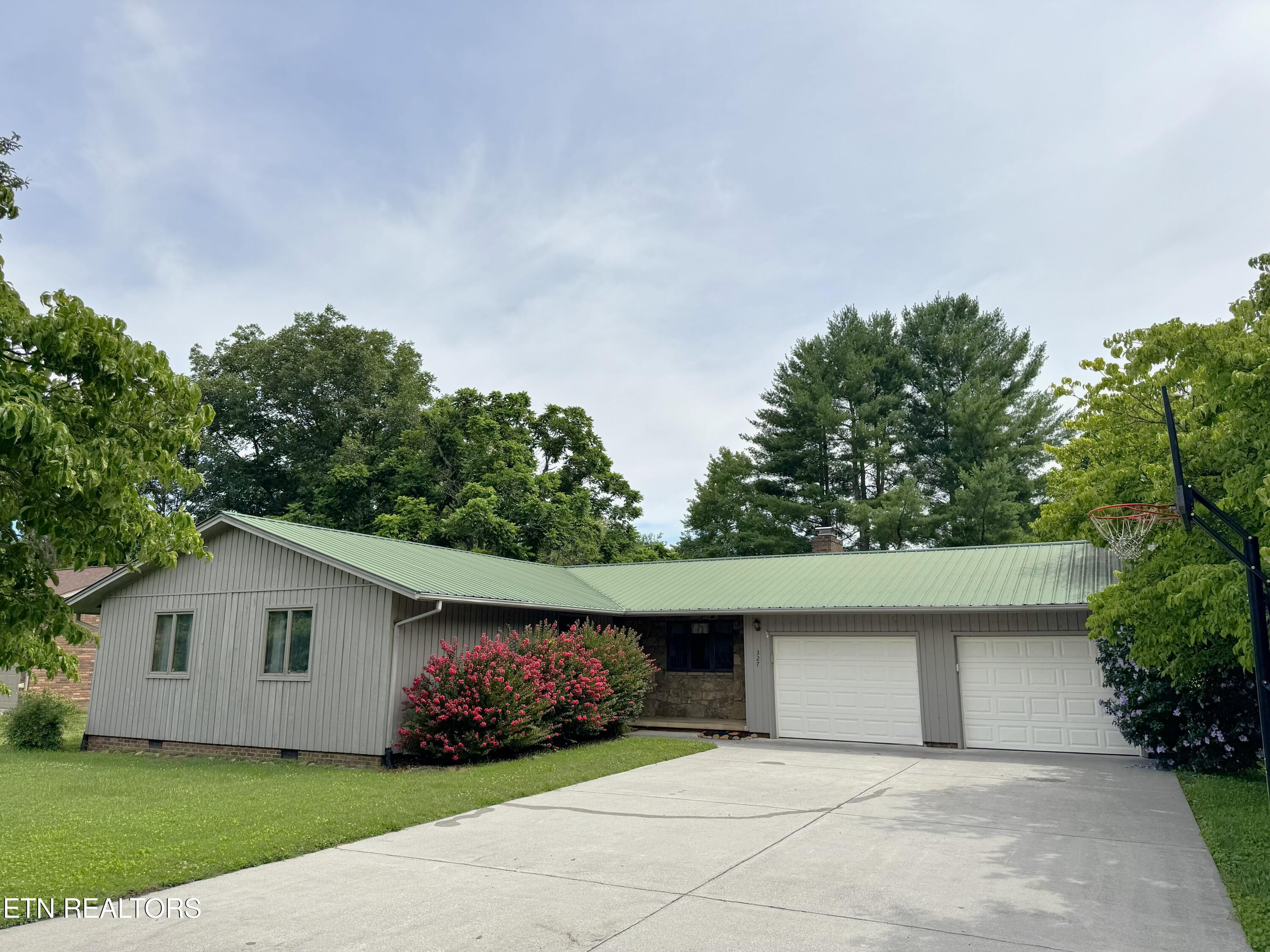 327 Sandy Lane Townsend TN 37882