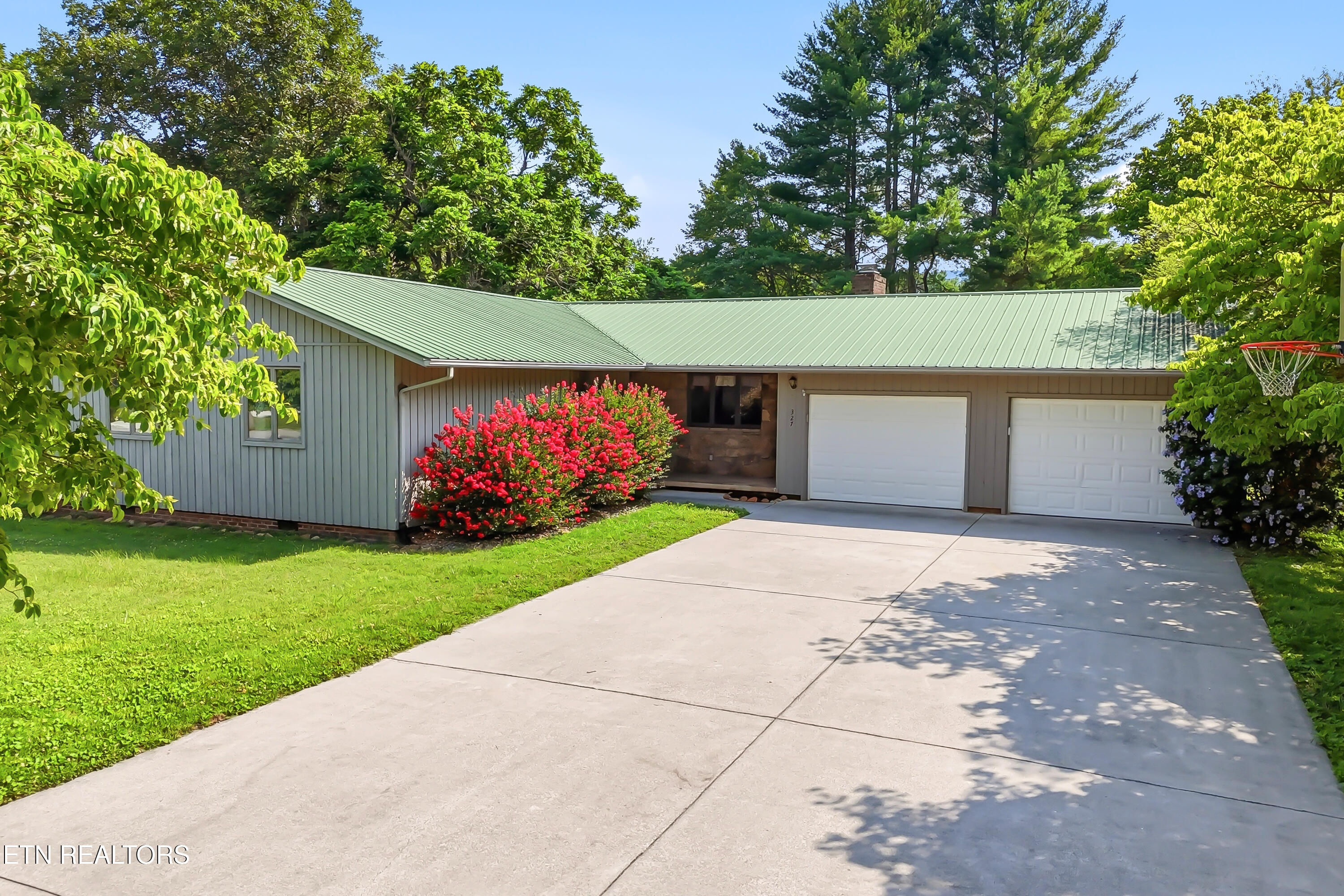 327 Sandy Lane Townsend TN 37882