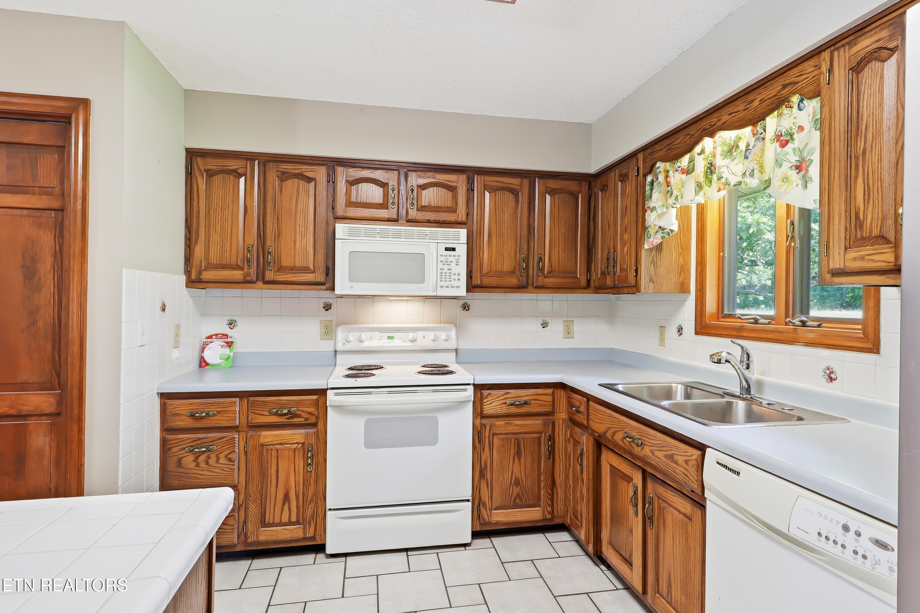 327 Sandy Lane Townsend TN 37882
