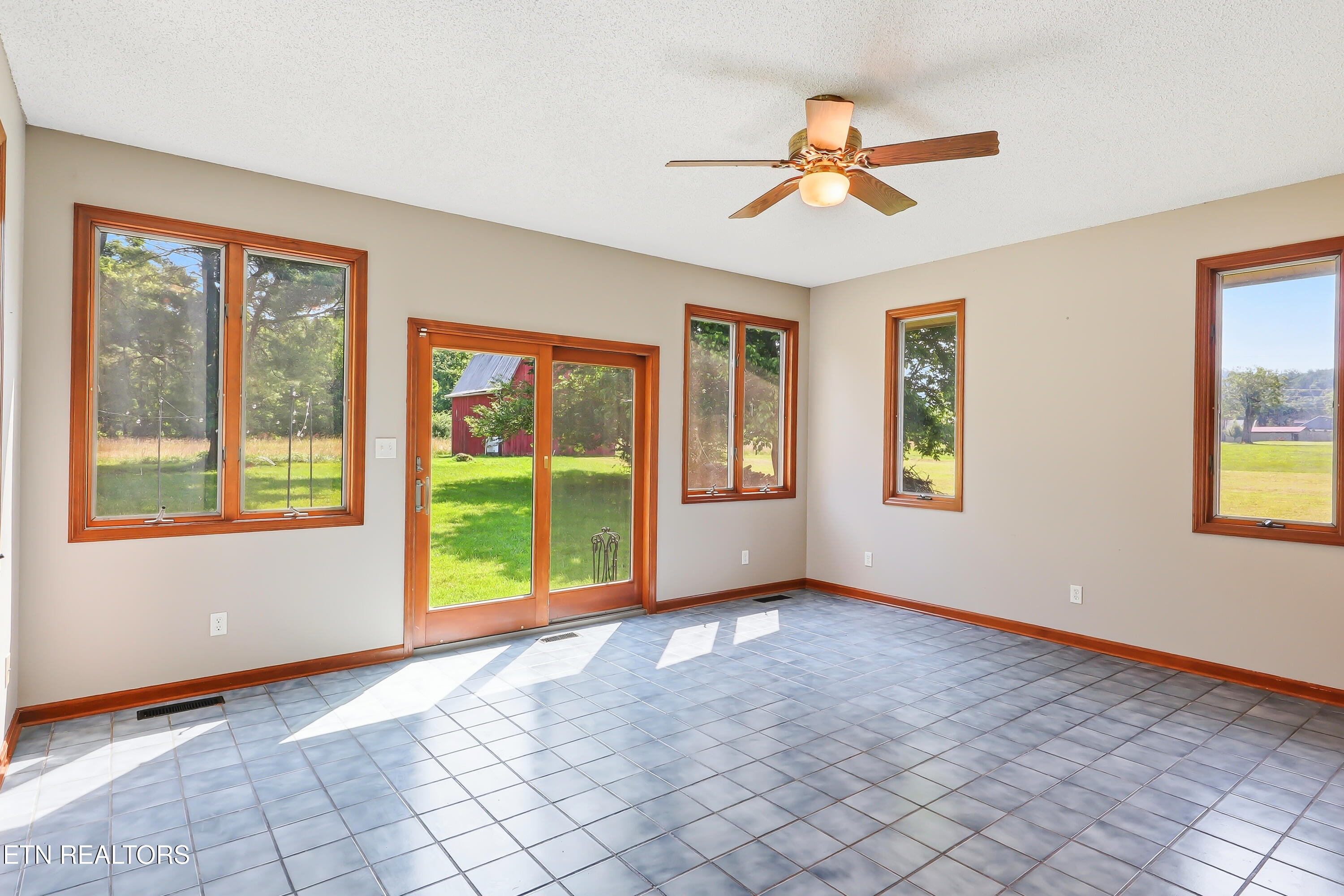 327 Sandy Lane Townsend TN 37882