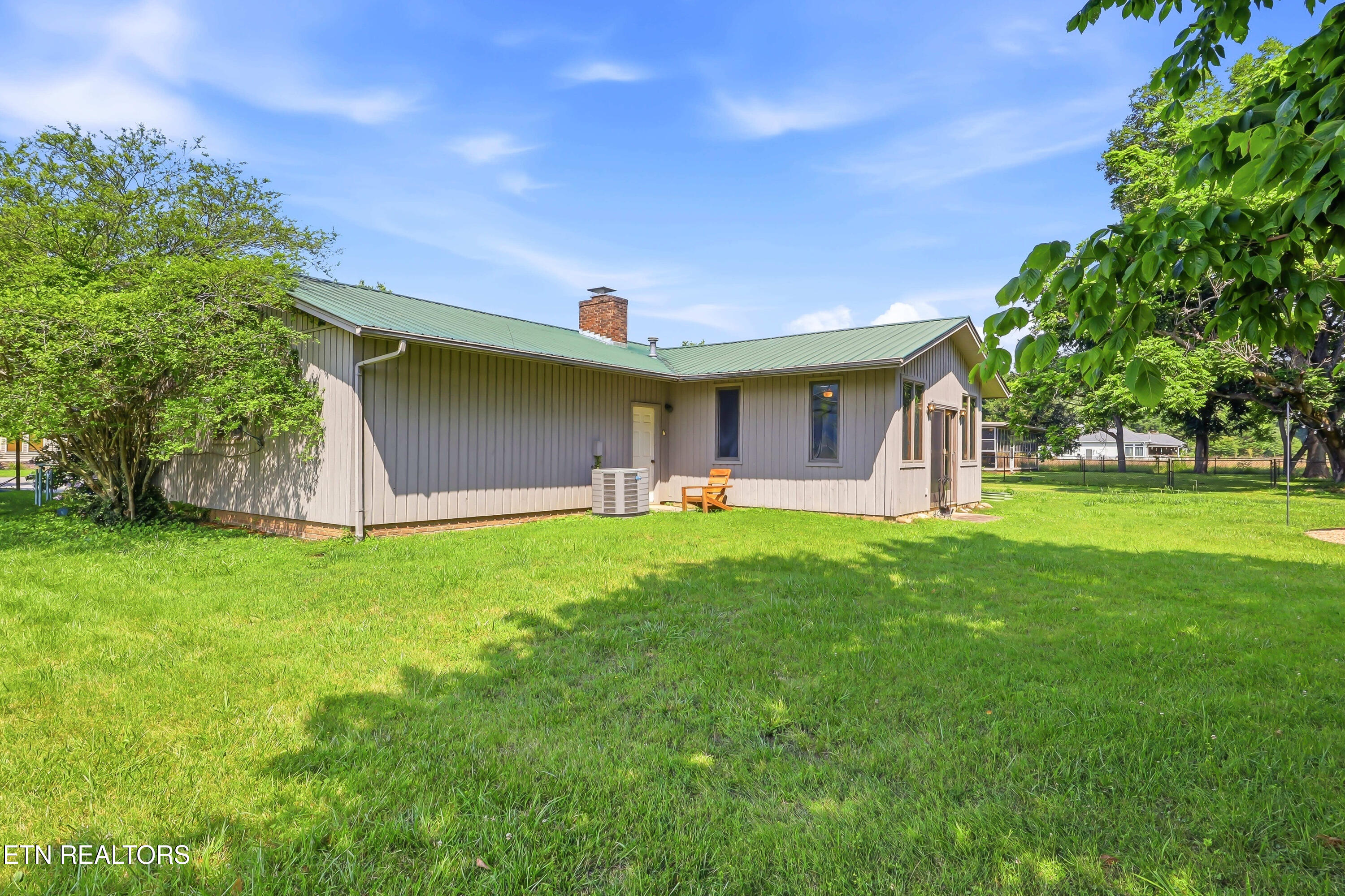 327 Sandy Lane Townsend TN 37882