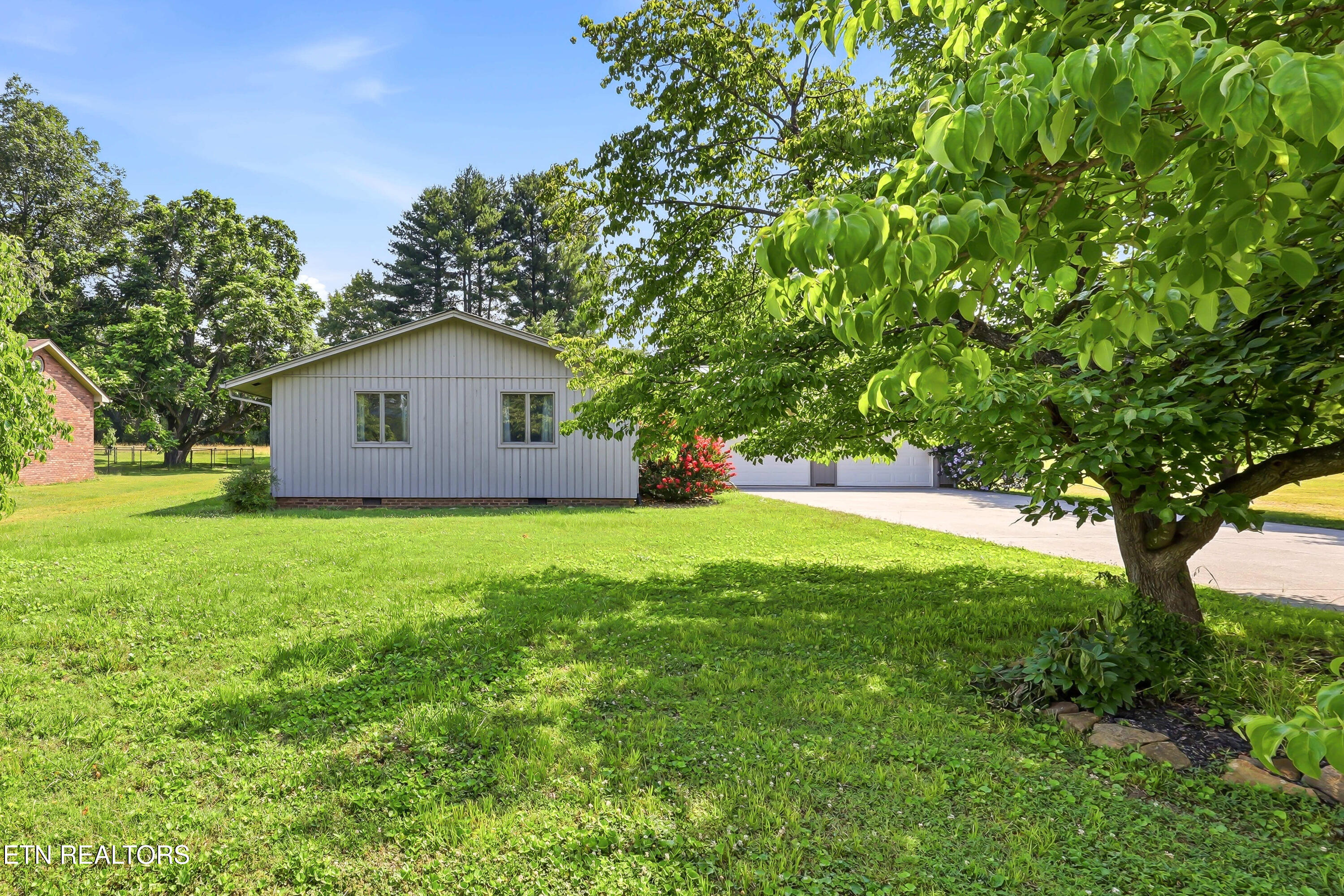 327 Sandy Lane Townsend TN 37882