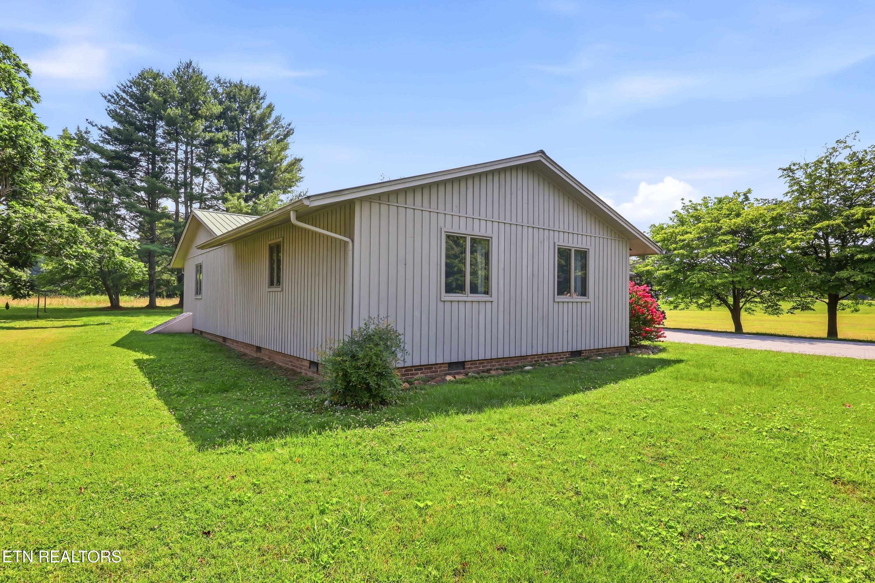 327 Sandy Lane Townsend TN 37882