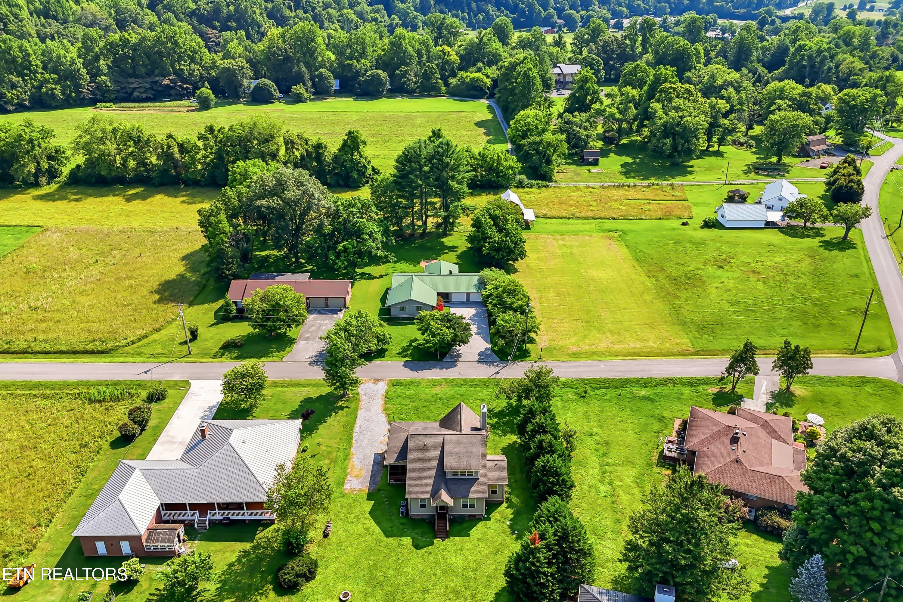 327 Sandy Lane Townsend TN 37882